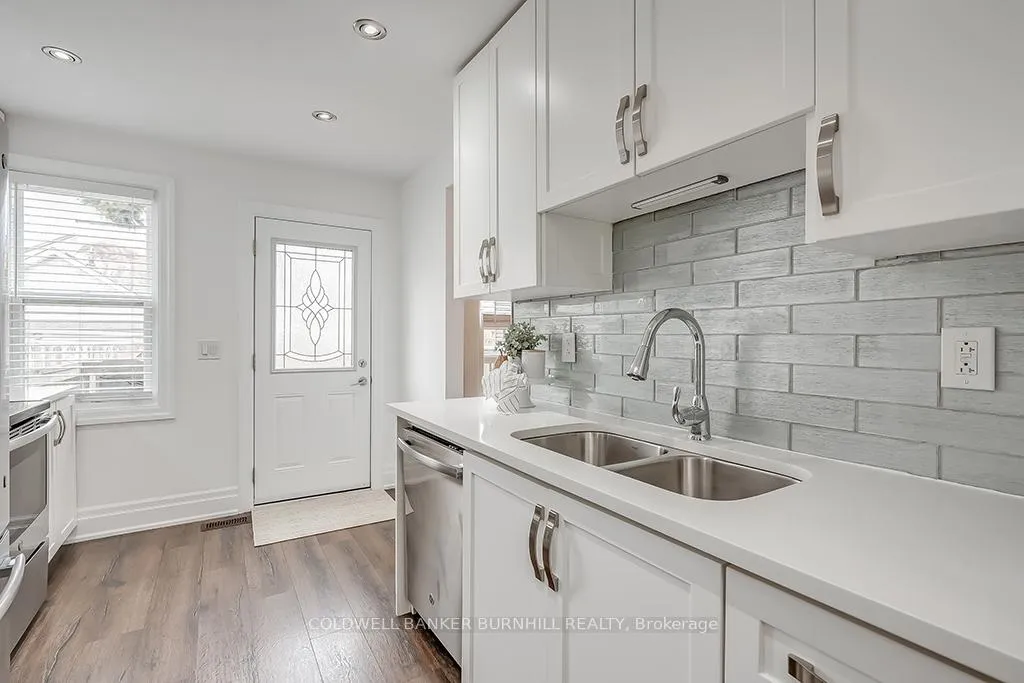 Photo 18 of 97 West Avenue N, Hamilton, Landsdale — HOMEH