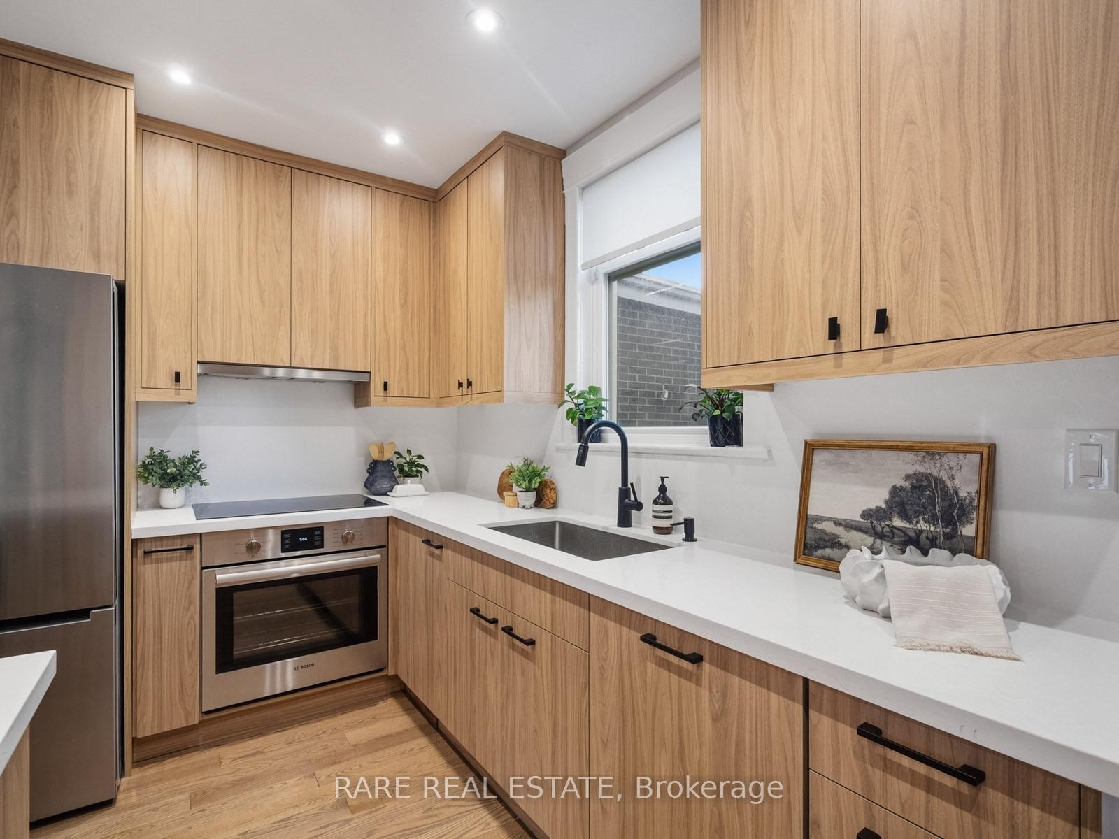 Photo 10 of 12 Herman Avenue, Toronto, Roncesvalles — HOMEH