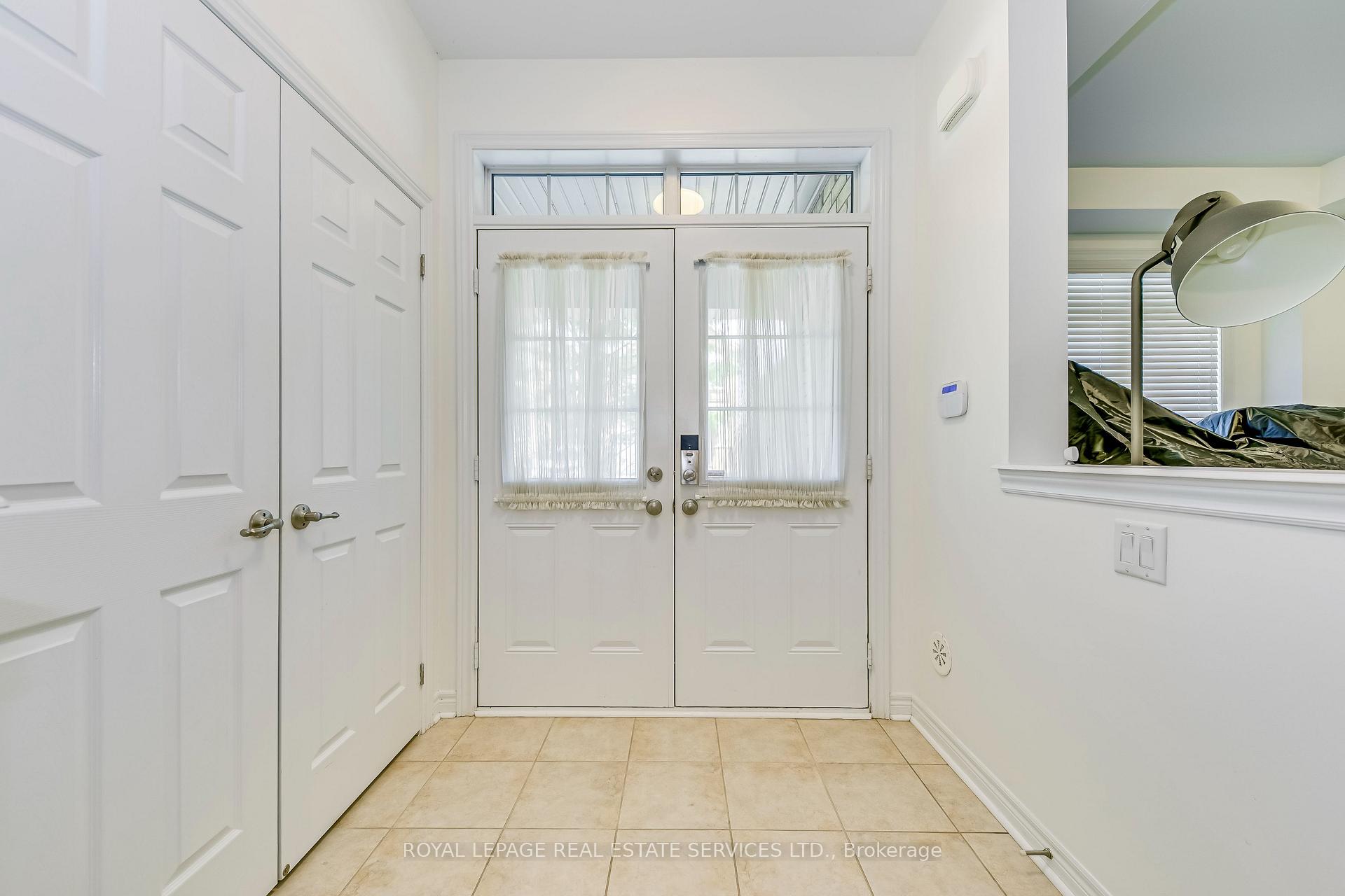 Photo 3 of 3072 Eberly Woods Drive, Oakville, Glenorchy — HOMEH