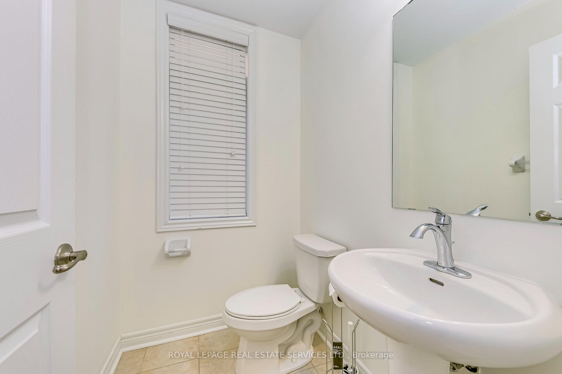 Photo 5 of 3072 Eberly Woods Drive, Oakville, Glenorchy — HOMEH