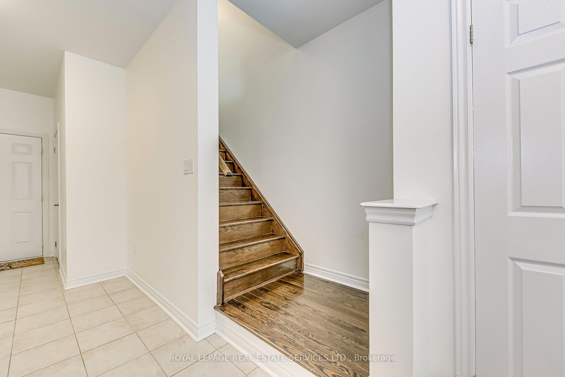 Photo 6 of 3072 Eberly Woods Drive, Oakville, Glenorchy — HOMEH