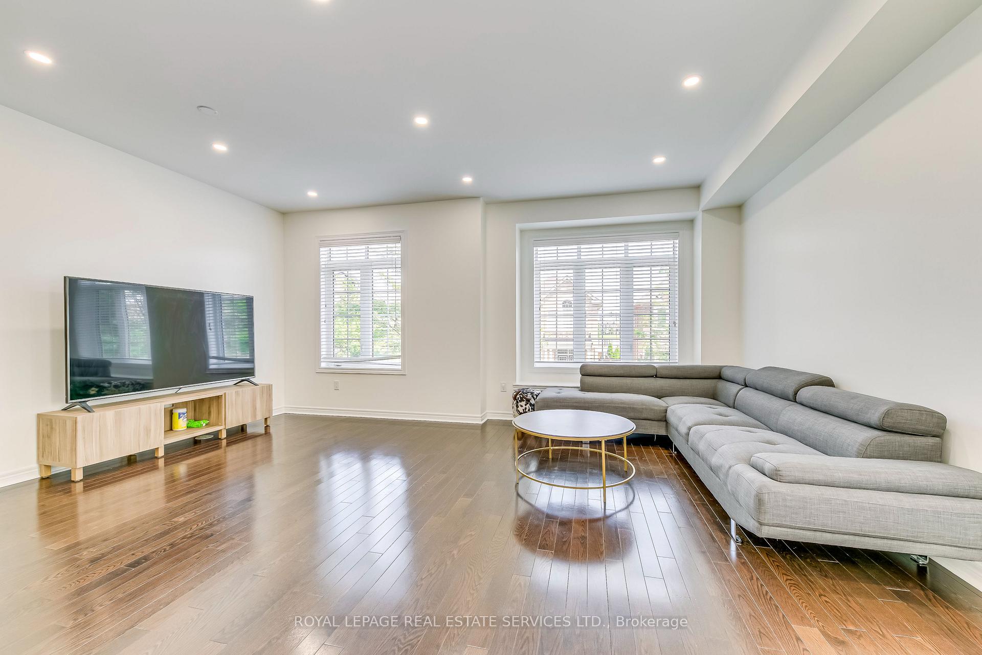 Photo 8 of 3072 Eberly Woods Drive, Oakville, Glenorchy — HOMEH