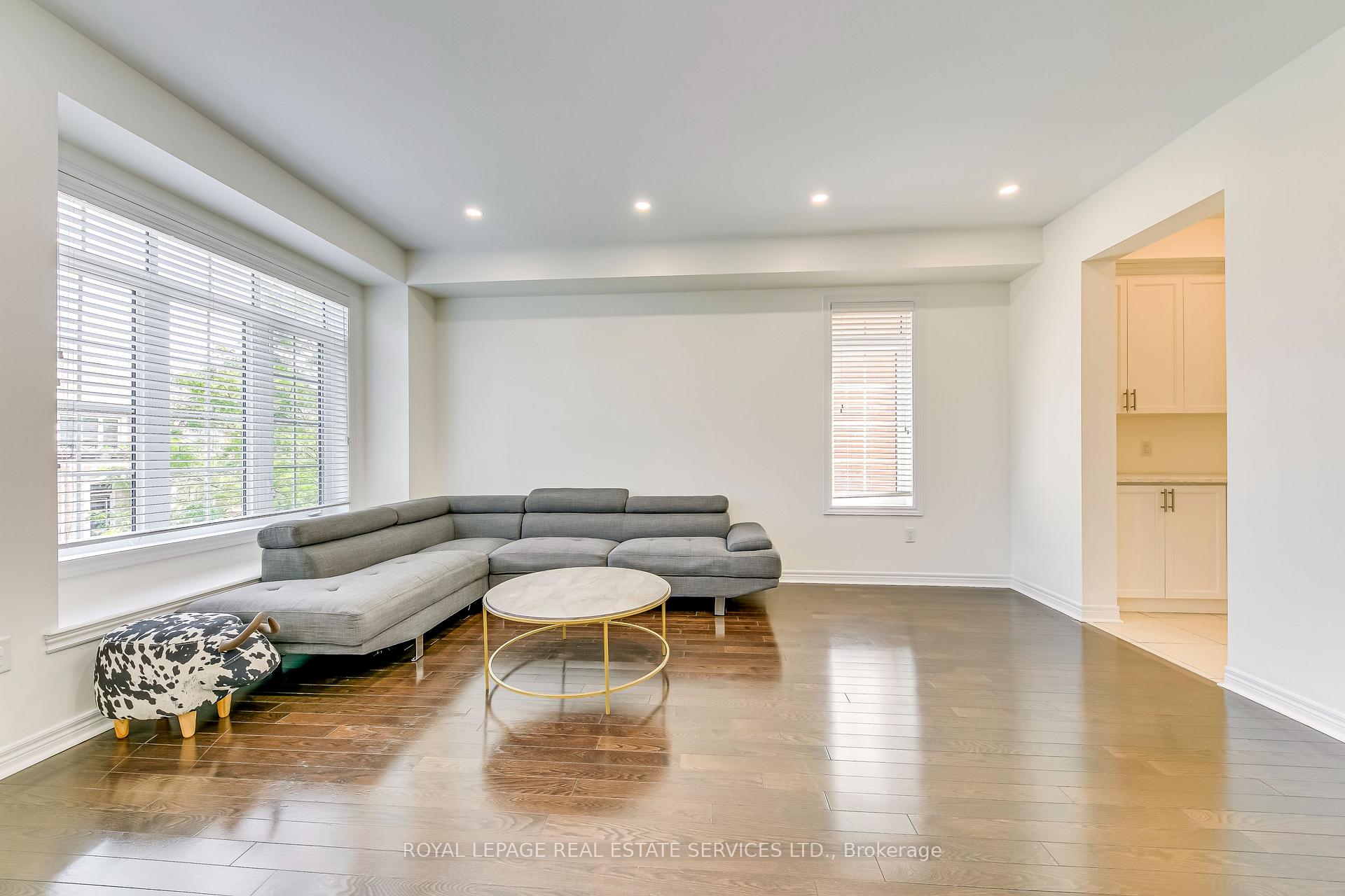 Photo 11 of 3072 Eberly Woods Drive, Oakville, Glenorchy — HOMEH