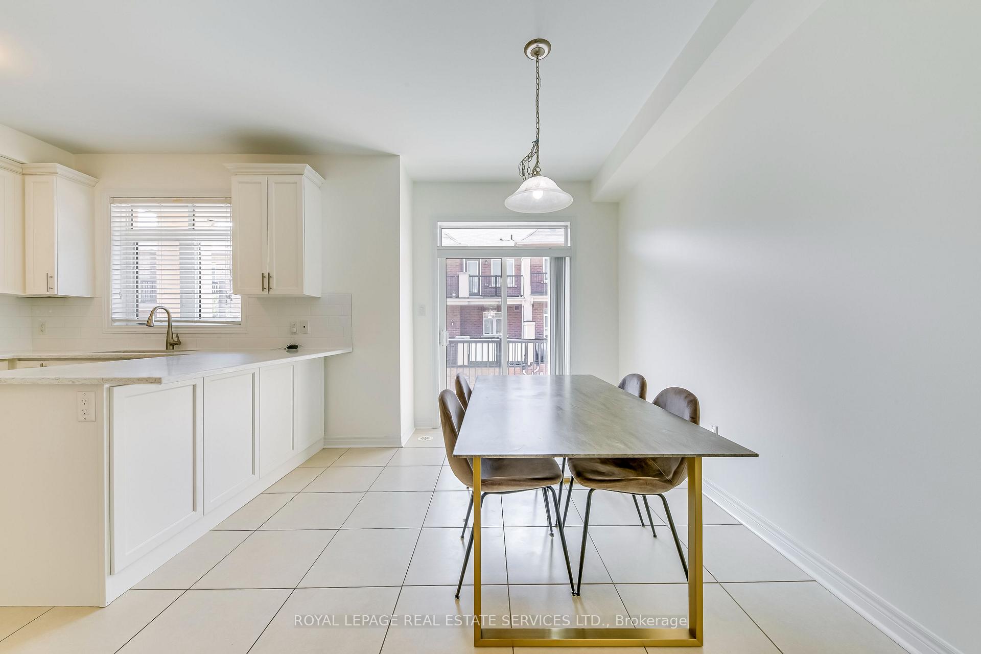 Photo 18 of 3072 Eberly Woods Drive, Oakville, Glenorchy — HOMEH