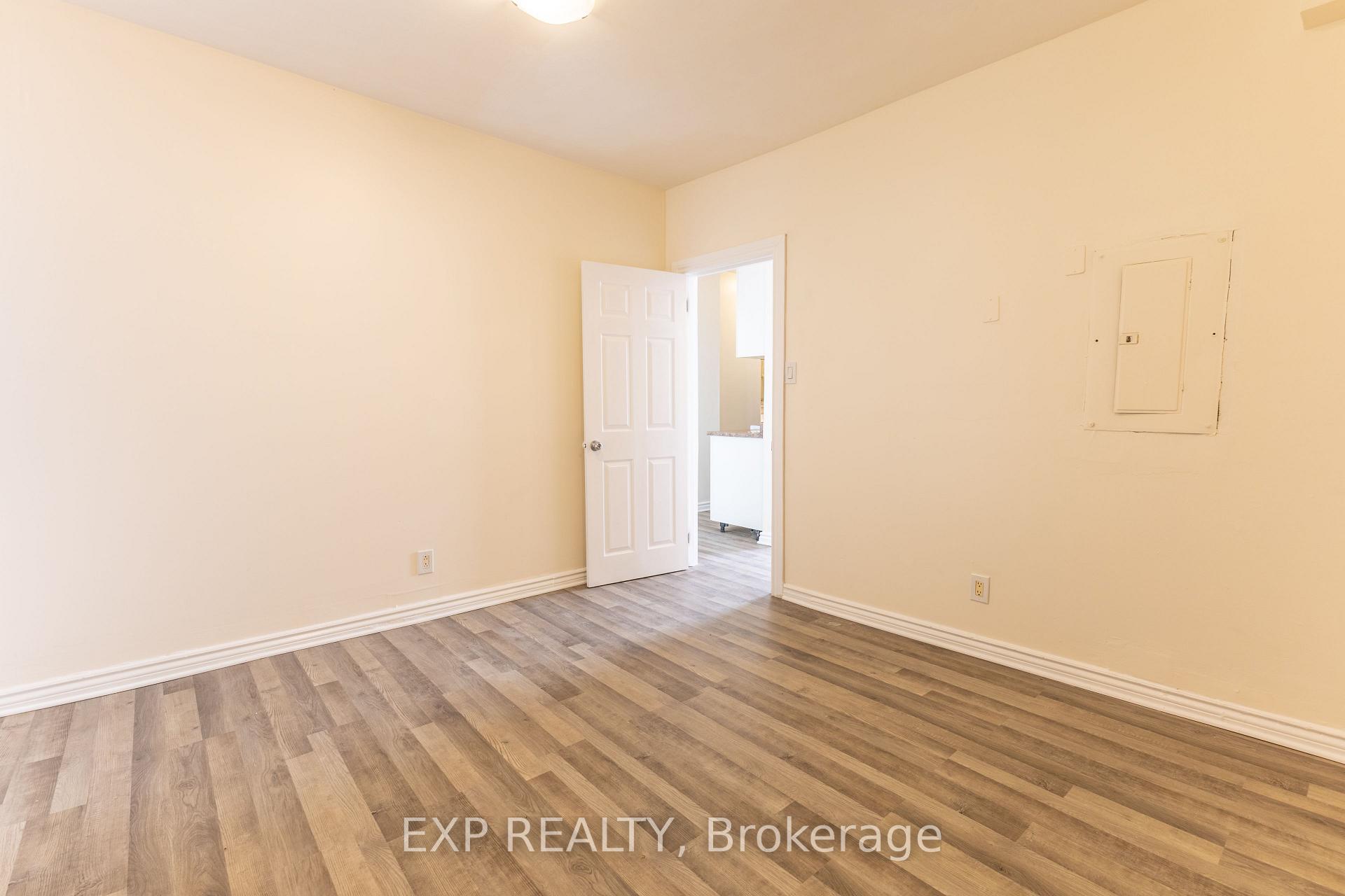 Photo 5 of Unit 4, 288 Montreal Road, Ottawa, Vanier — HOMEH