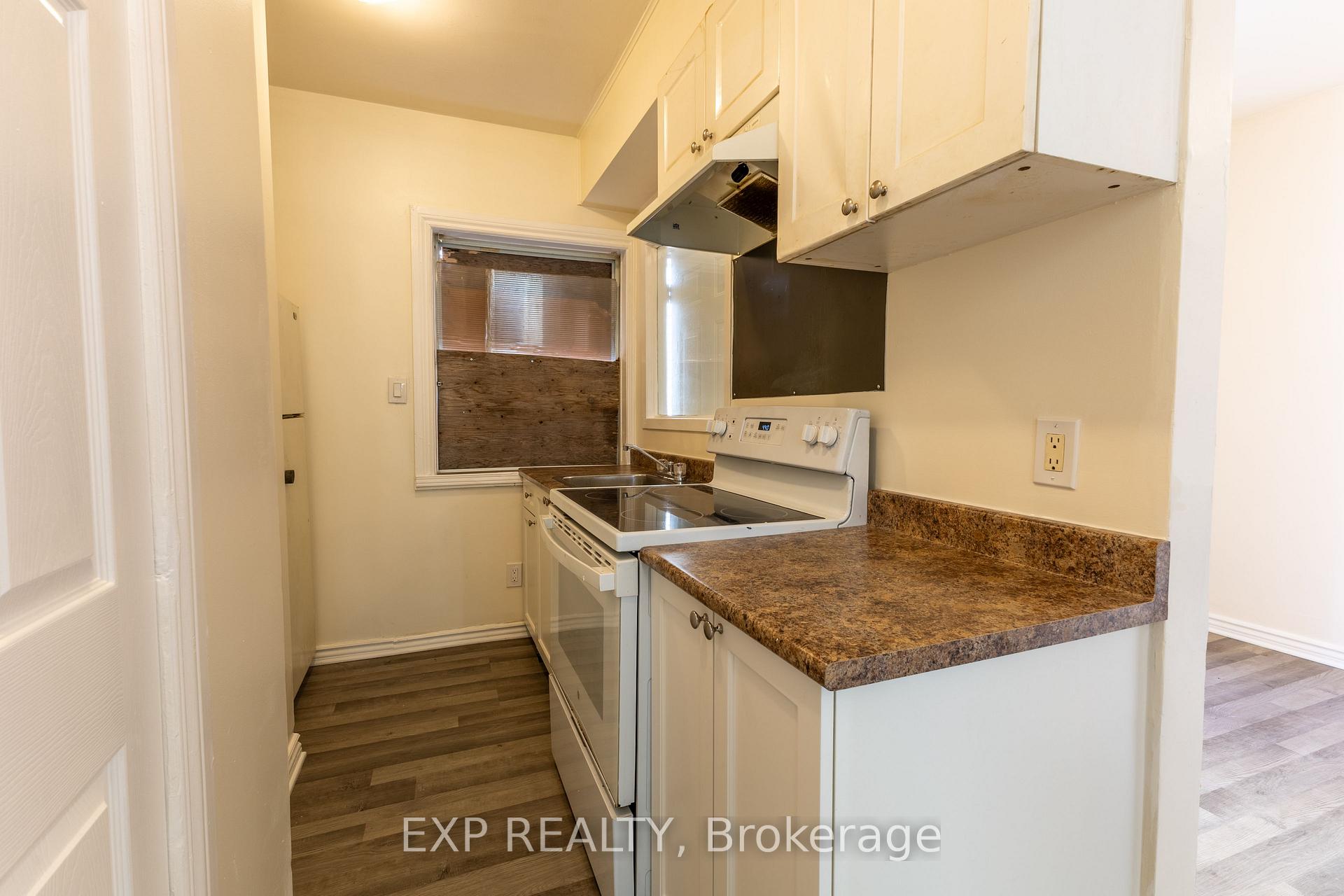 Photo 6 of Unit 4, 288 Montreal Road, Ottawa, Vanier — HOMEH