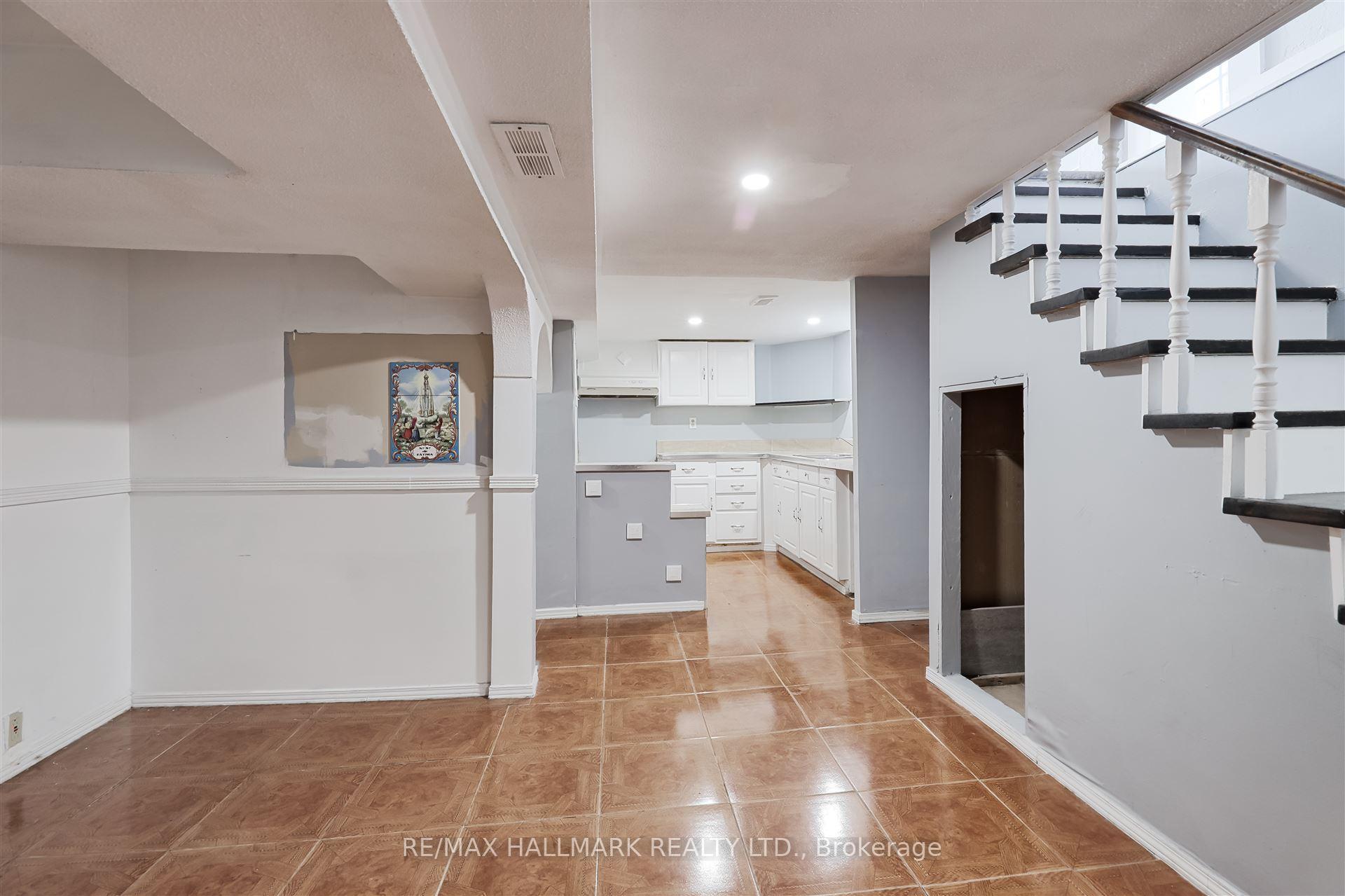 Photo 32 of 161 Sellers Avenue, Toronto, Caledonia-Fairbank — HOMEH