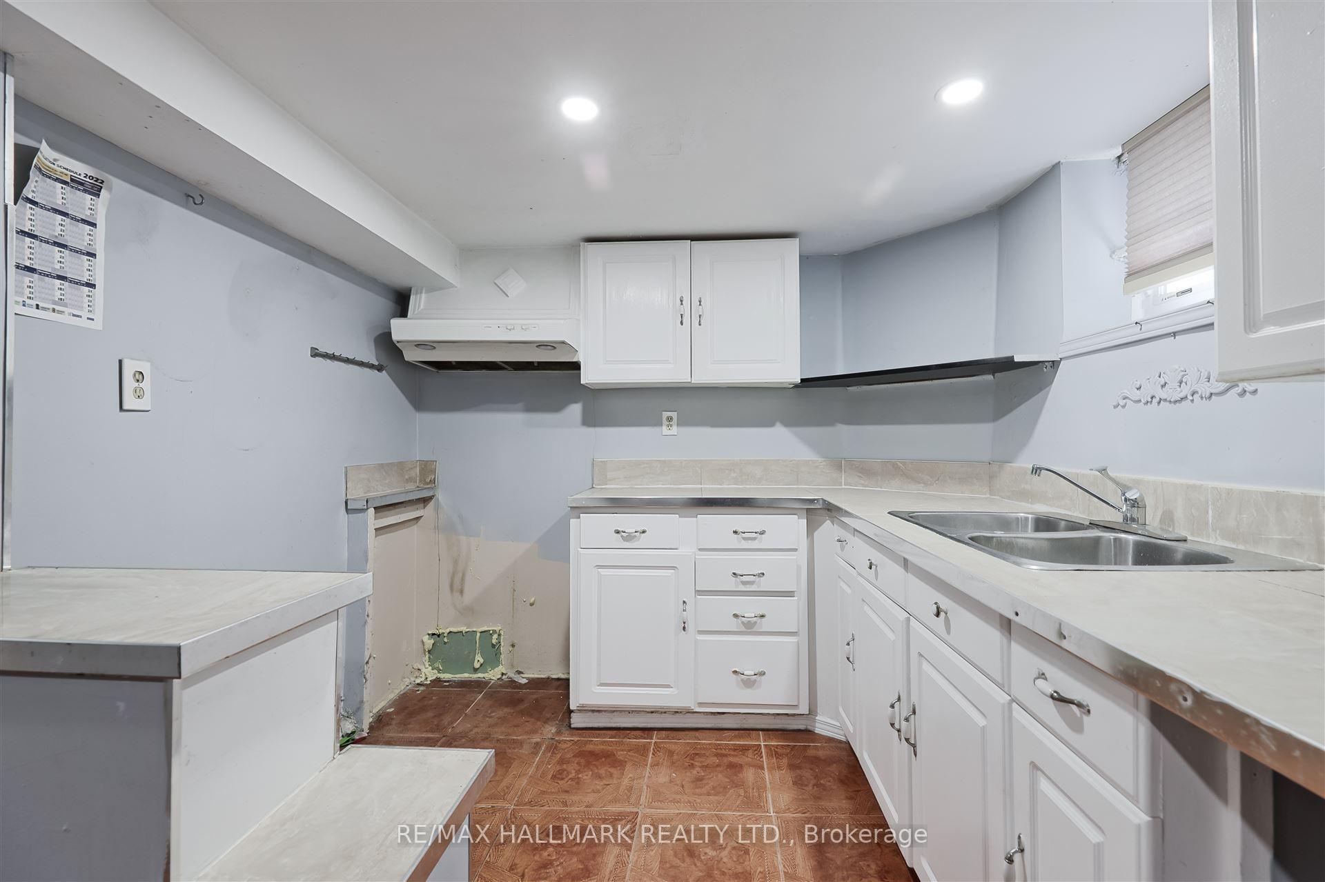 Photo 34 of 161 Sellers Avenue, Toronto, Caledonia-Fairbank — HOMEH