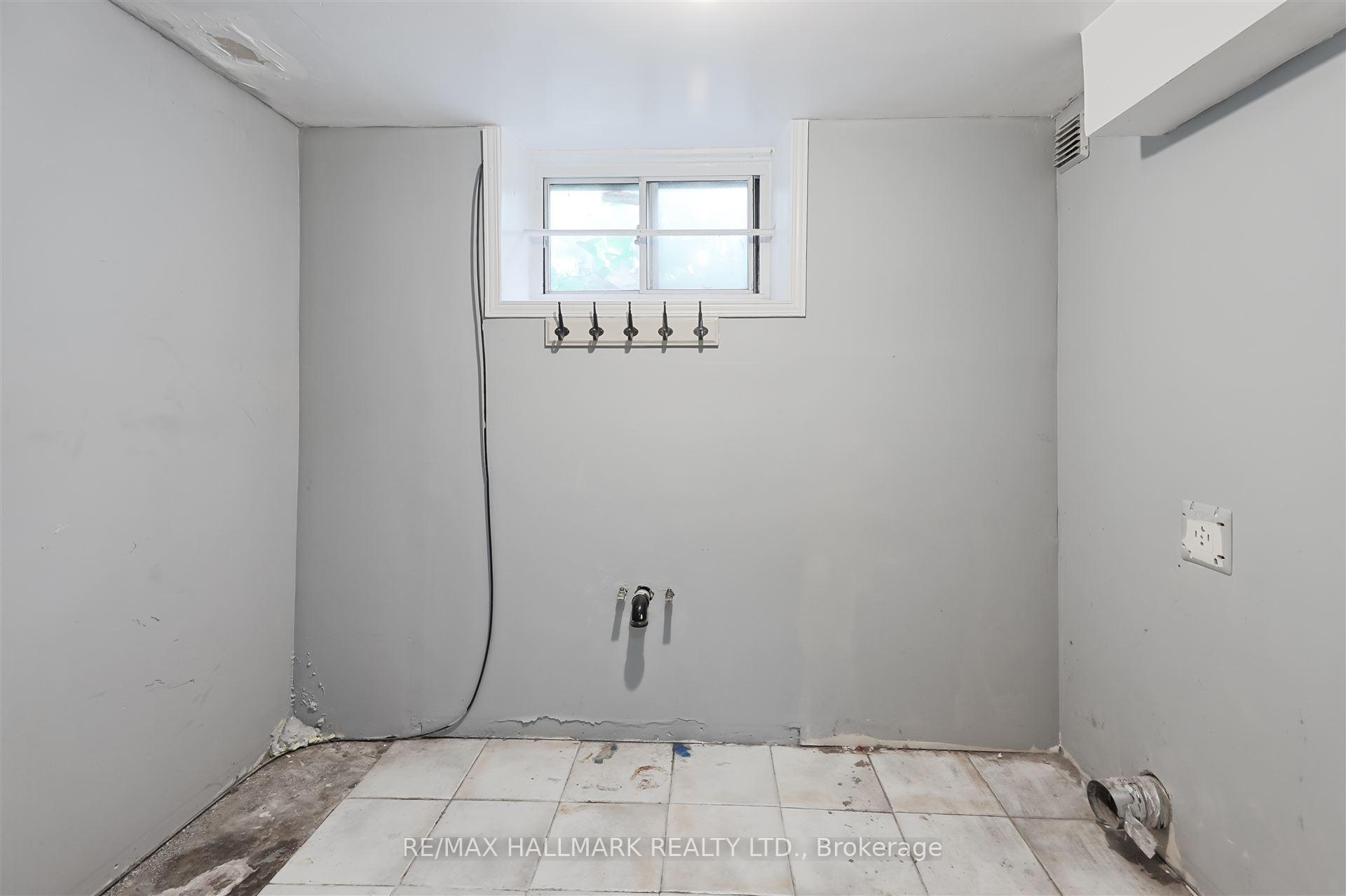 Photo 36 of 161 Sellers Avenue, Toronto, Caledonia-Fairbank — HOMEH