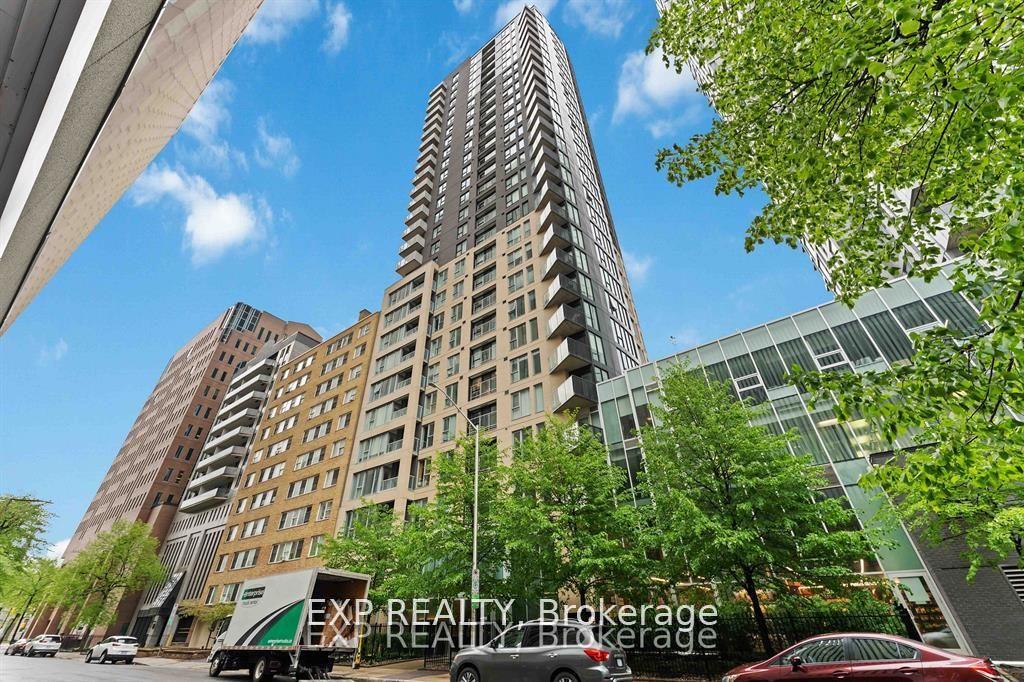 Front of Unit 1607, 40 Nepean Street
