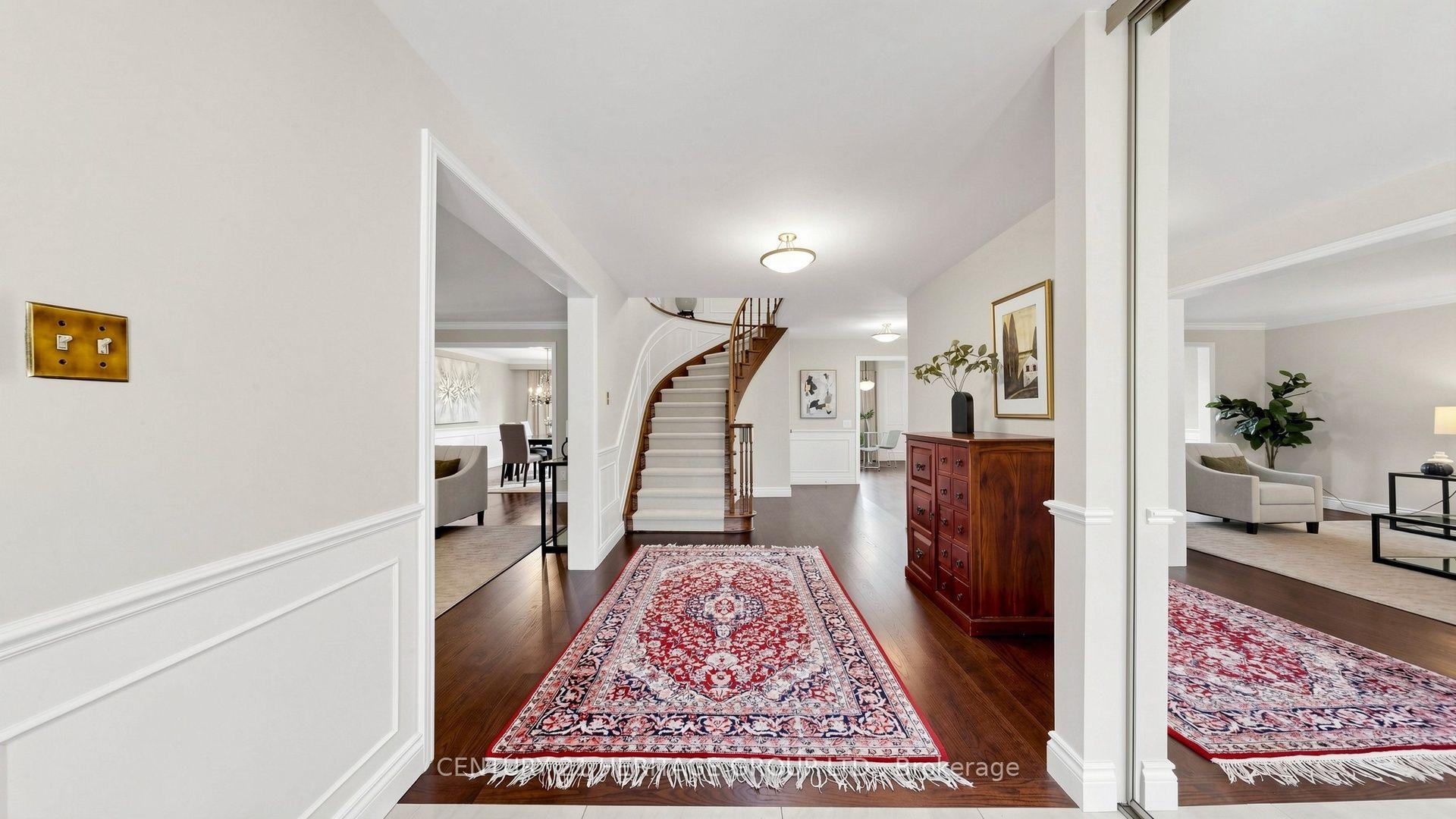 Photo 4 of 58 Julia Street, Markham, Thornhill — HOMEH