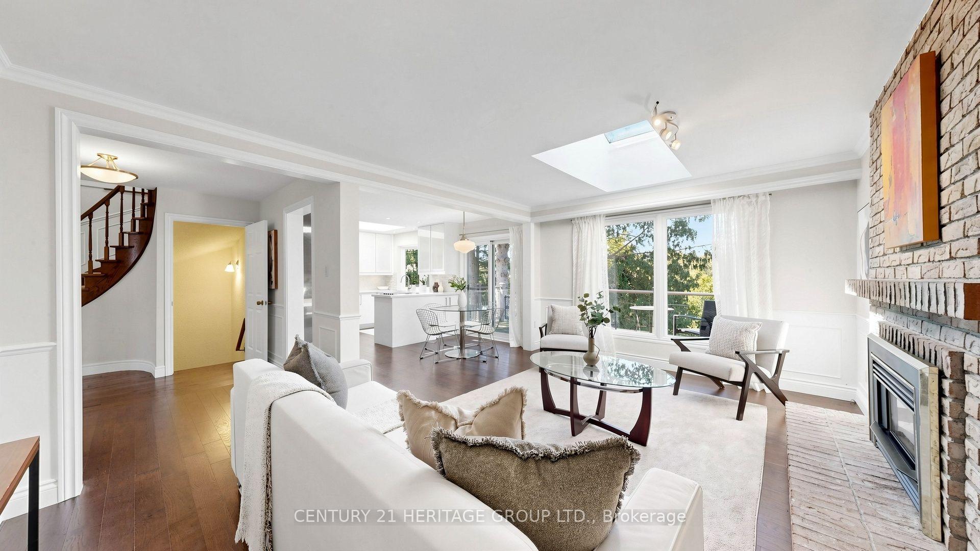 Photo 12 of 58 Julia Street, Markham, Thornhill — HOMEH