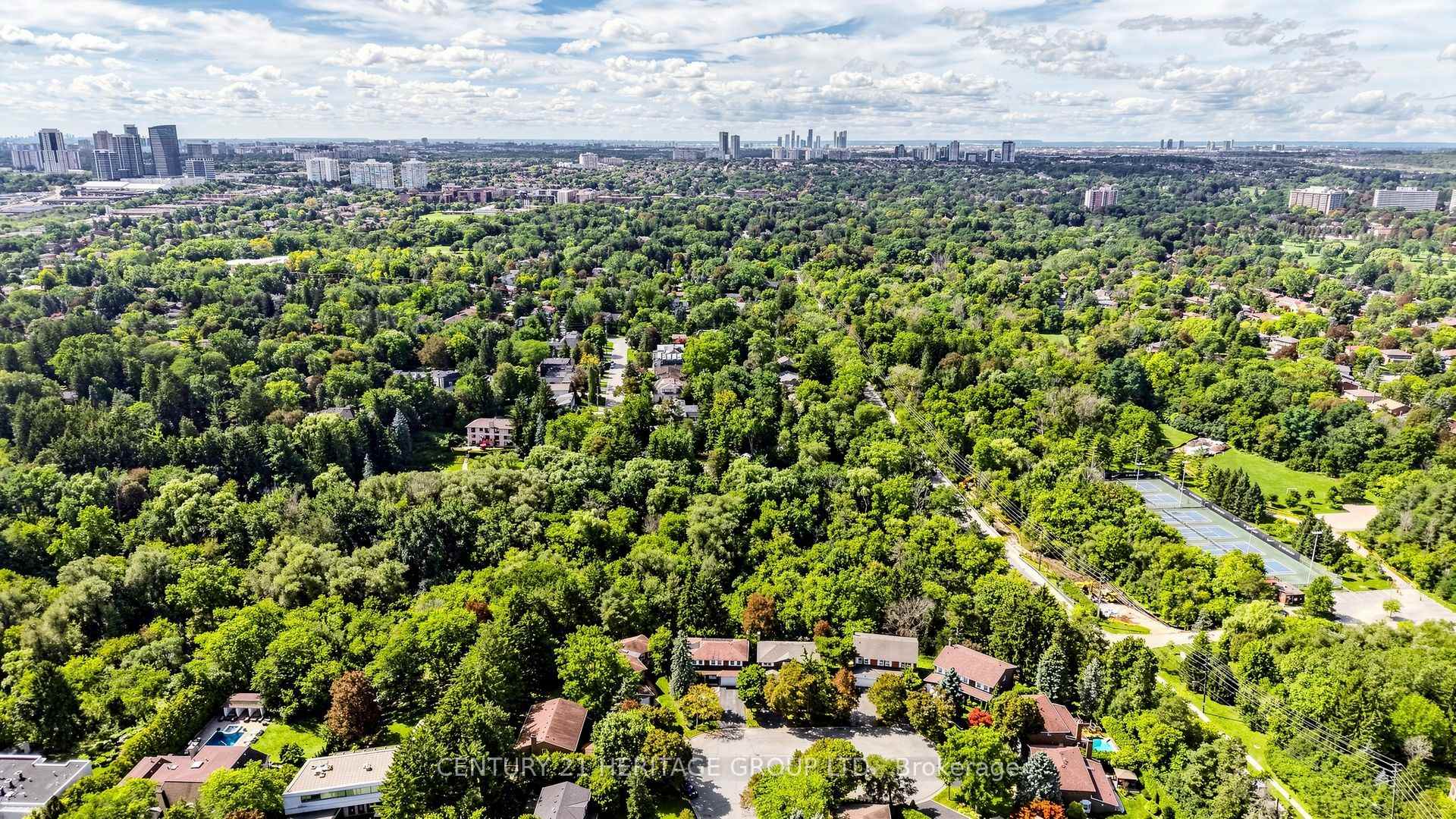 Photo 48 of 58 Julia Street, Markham, Thornhill — HOMEH