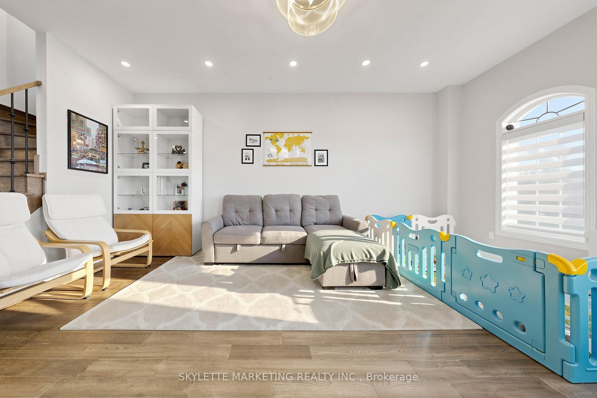 Photo 6 of 2417 Bur Oak Avenue, Markham, Greensborough — HOMEH