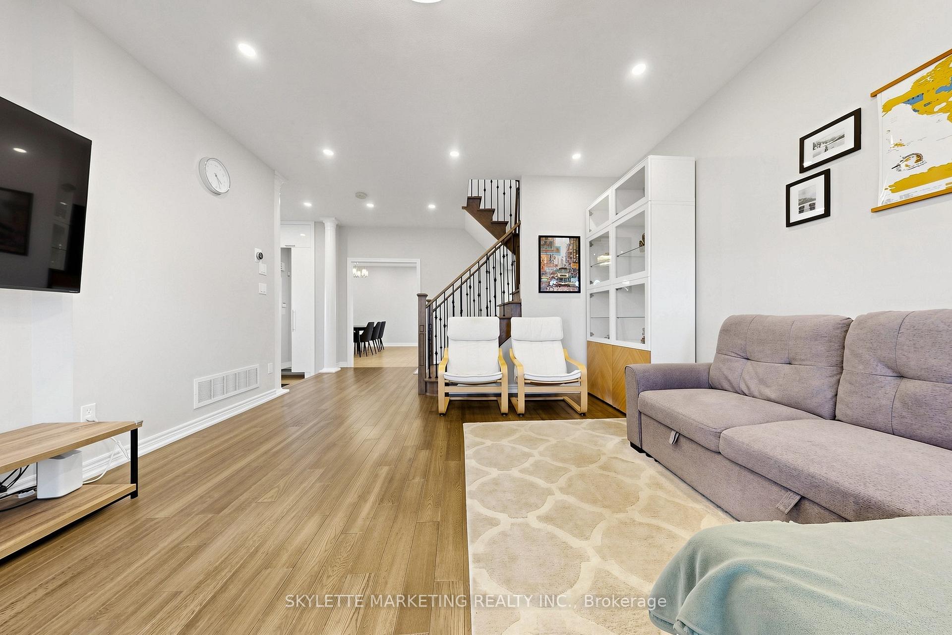 Photo 8 of 2417 Bur Oak Avenue, Markham, Greensborough — HOMEH