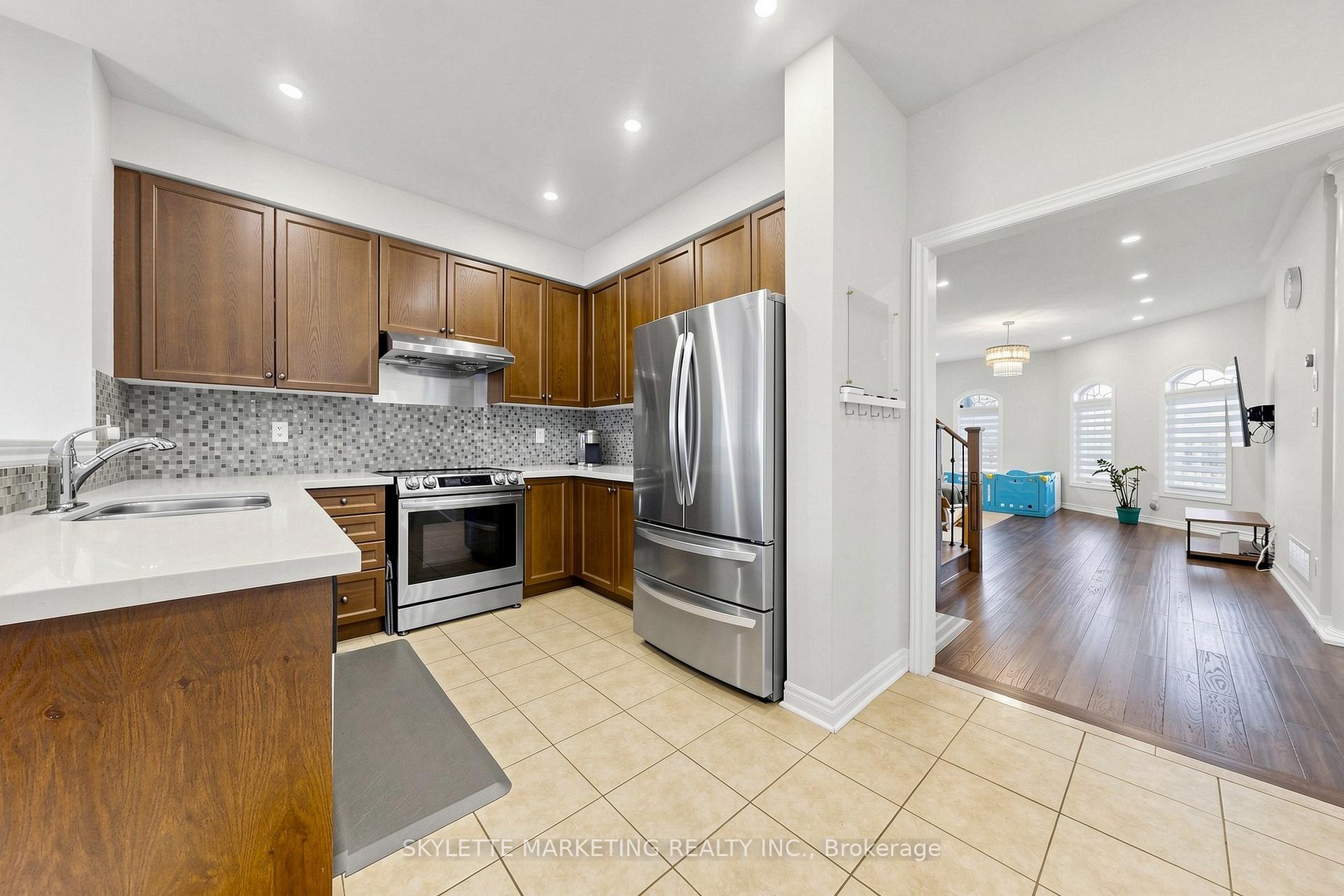 Photo 12 of 2417 Bur Oak Avenue, Markham, Greensborough — HOMEH