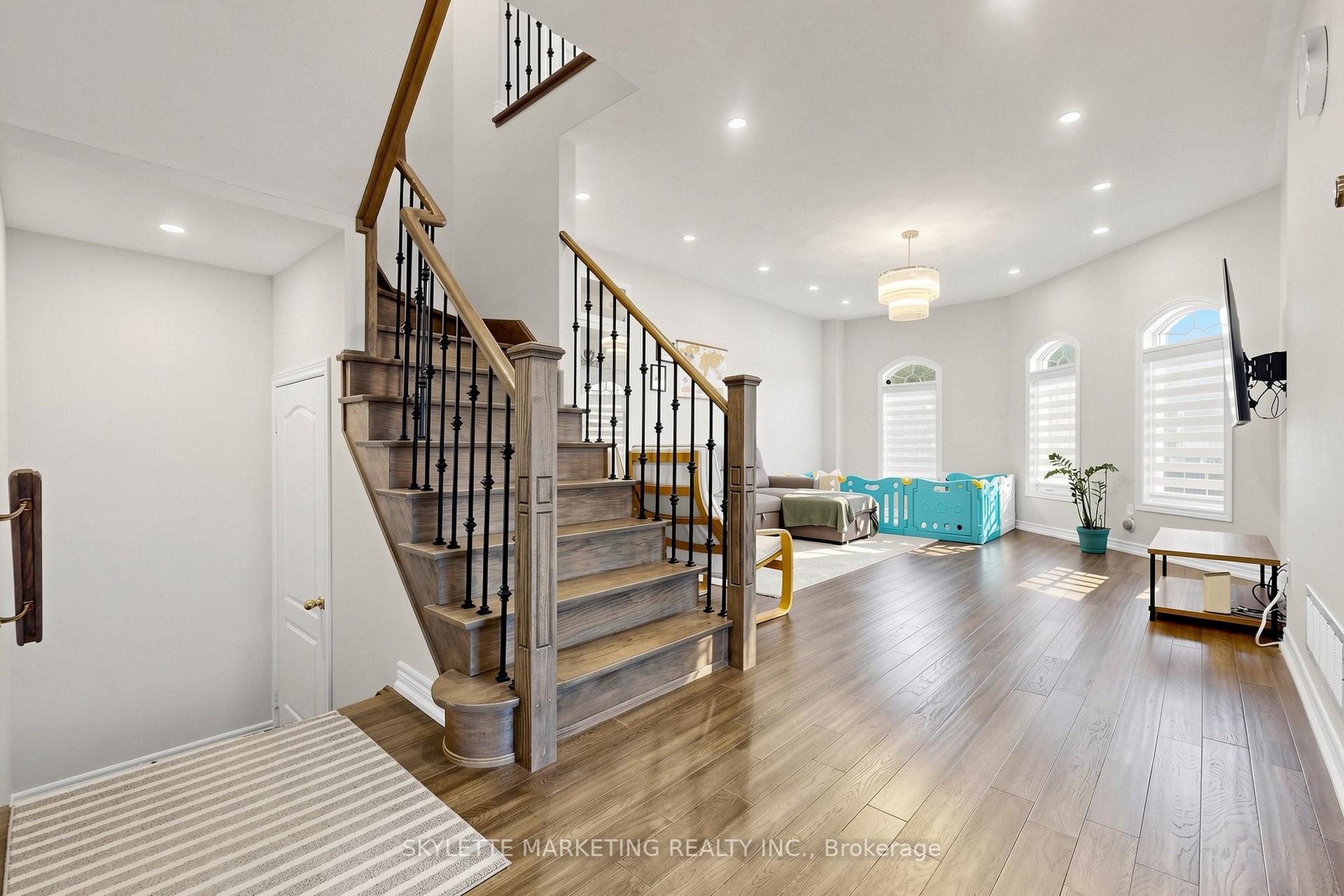 Photo 17 of 2417 Bur Oak Avenue, Markham, Greensborough — HOMEH