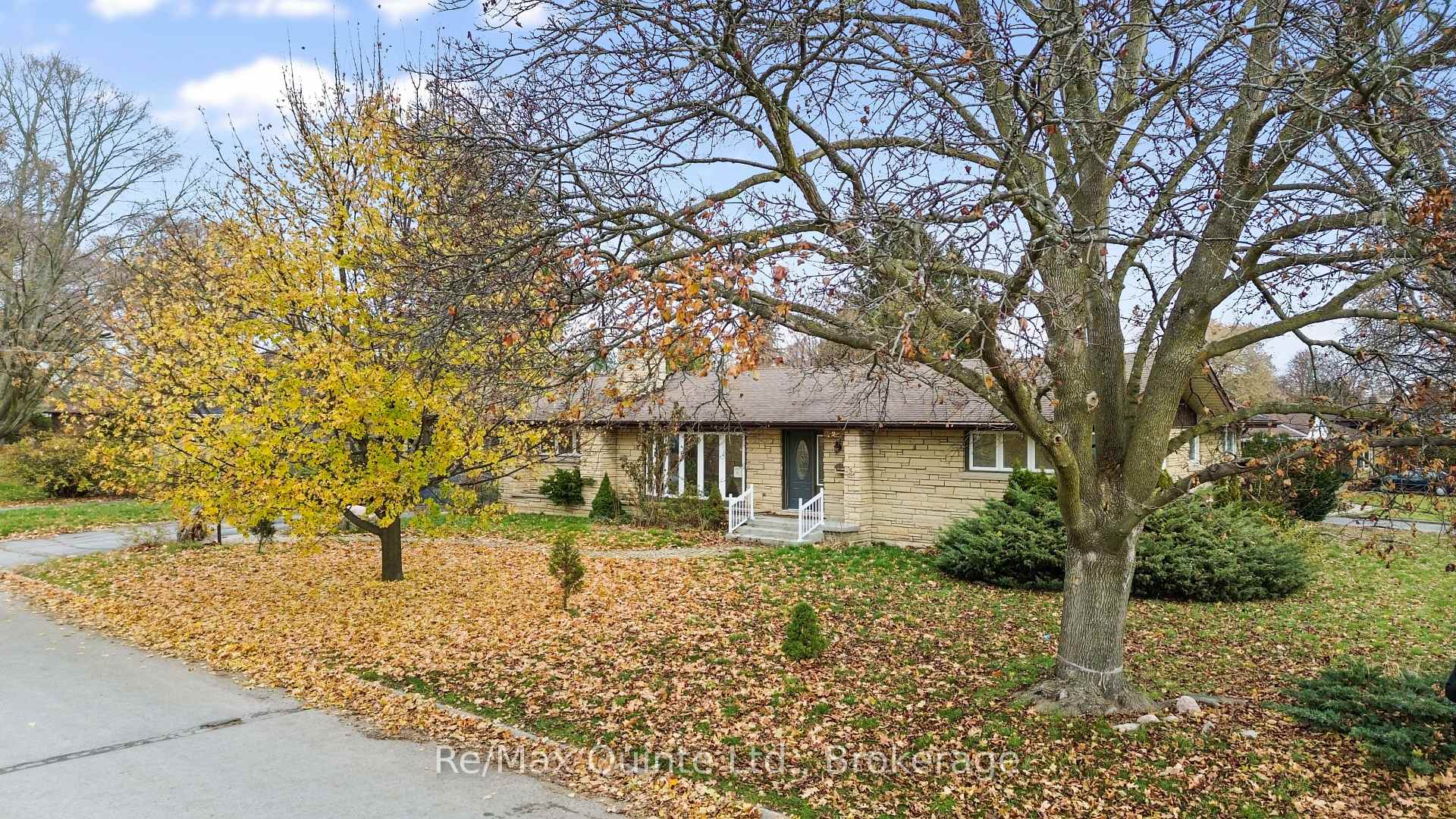 Photo 1 of 5 Stanley Park Drive, Belleville, Belleville Ward — HOMEH