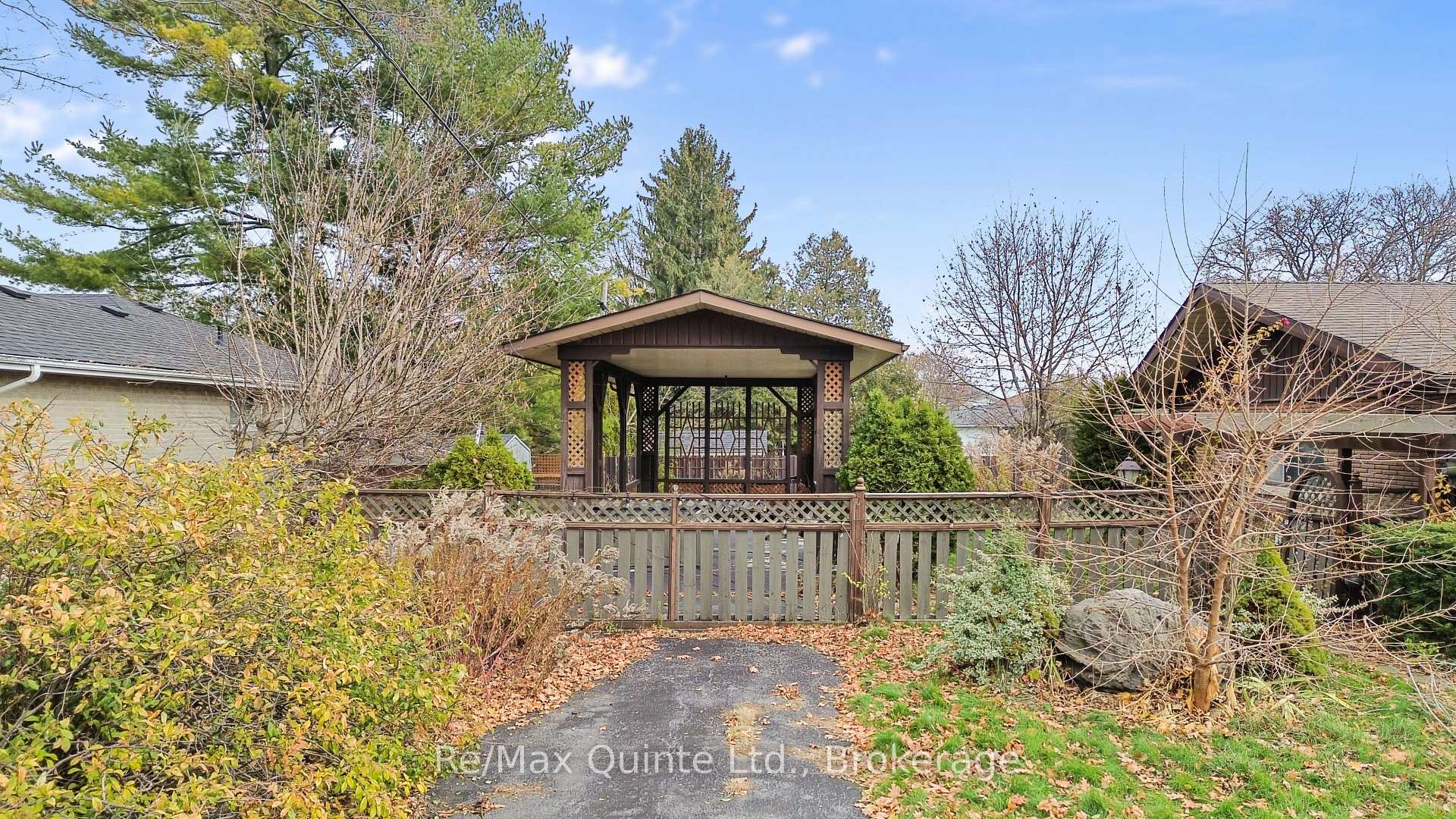 Photo 8 of 5 Stanley Park Drive, Belleville, Belleville Ward — HOMEH