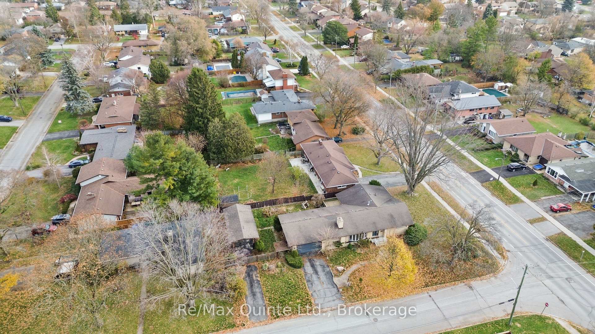 Photo 10 of 5 Stanley Park Drive, Belleville, Belleville Ward — HOMEH