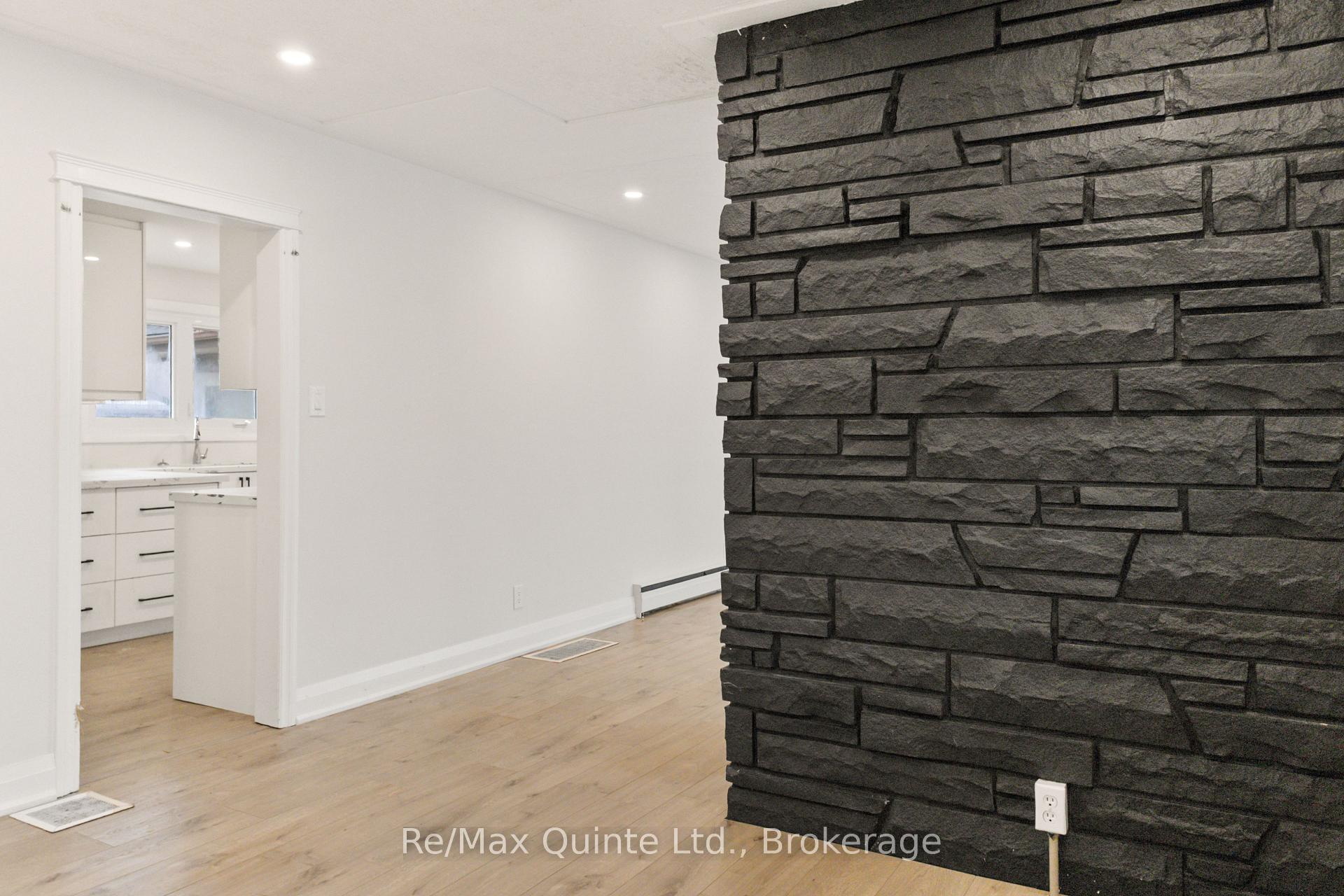 Photo 18 of 5 Stanley Park Drive, Belleville, Belleville Ward — HOMEH