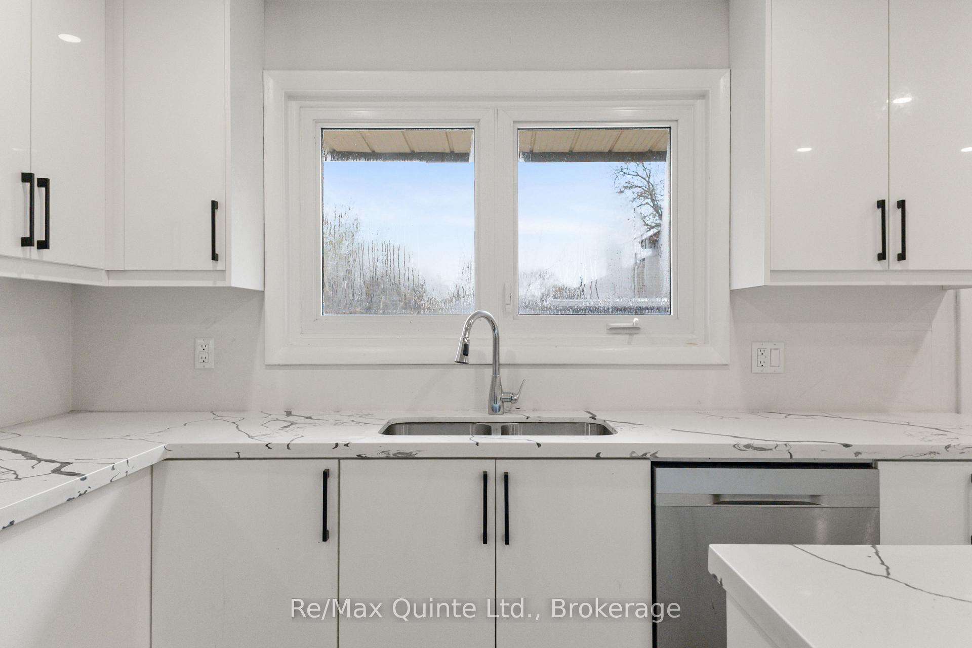 Photo 21 of 5 Stanley Park Drive, Belleville, Belleville Ward — HOMEH