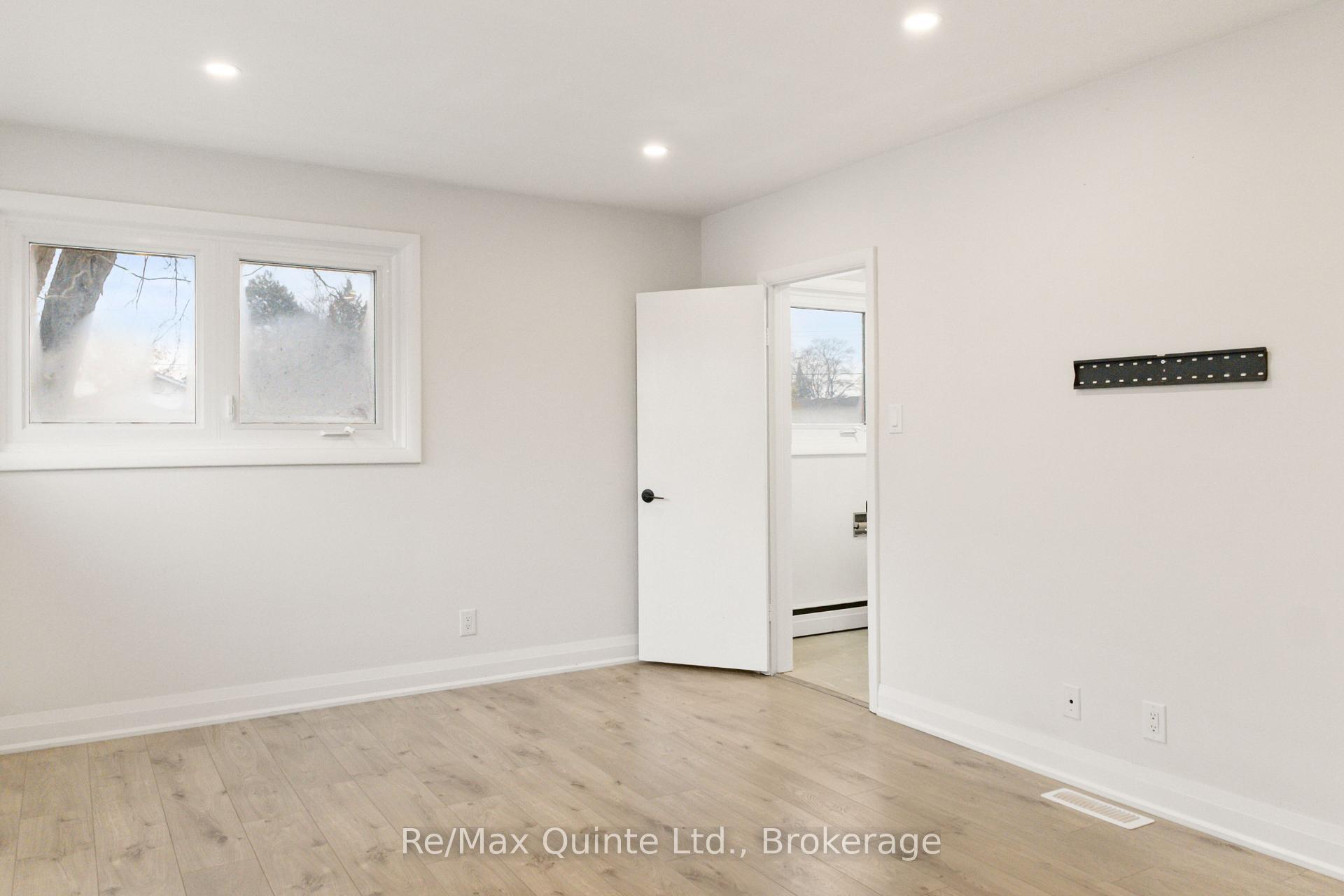 Photo 29 of 5 Stanley Park Drive, Belleville, Belleville Ward — HOMEH