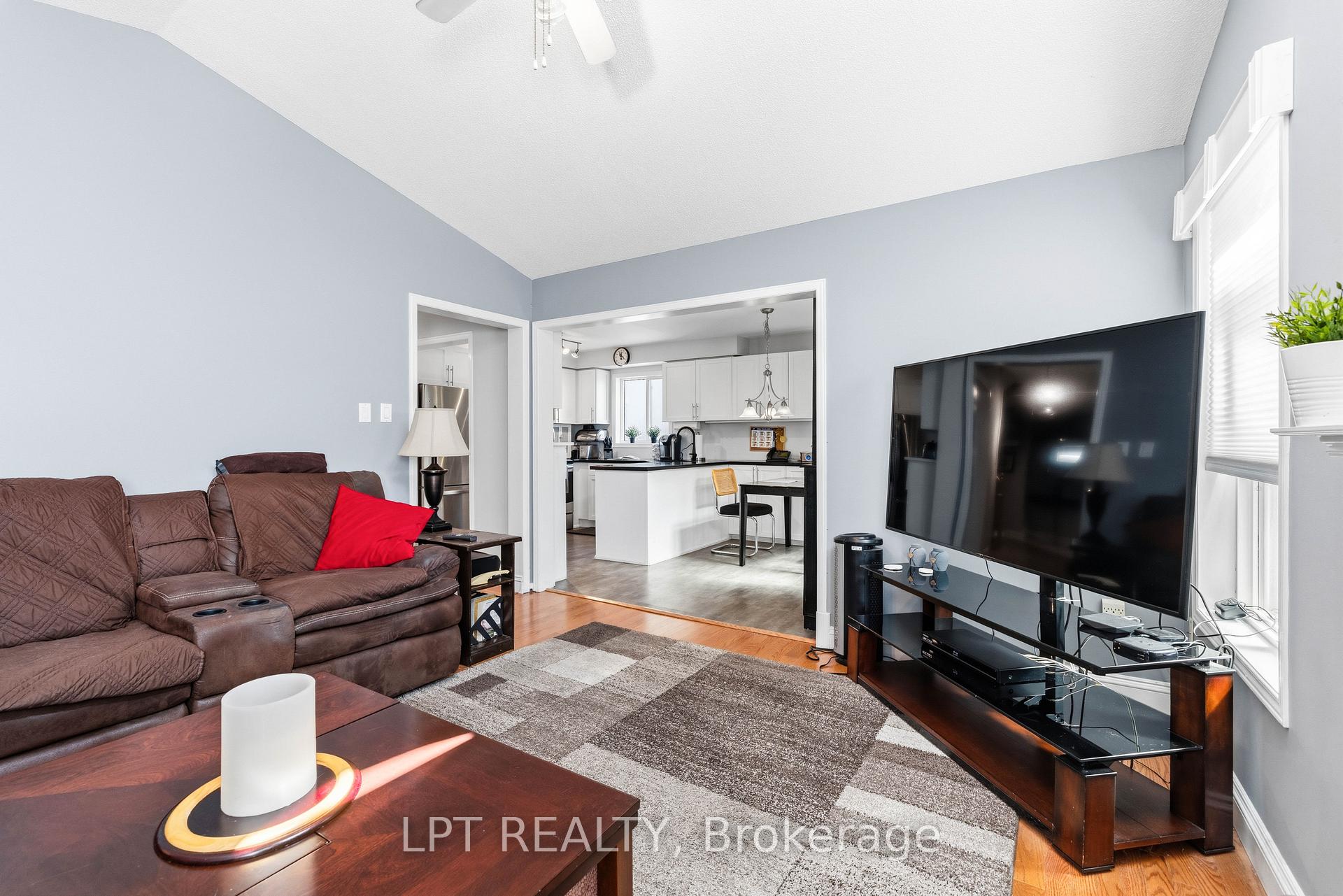 Photo 13 of 8 Burnaby Drive, Georgina, Keswick North — HOMEH