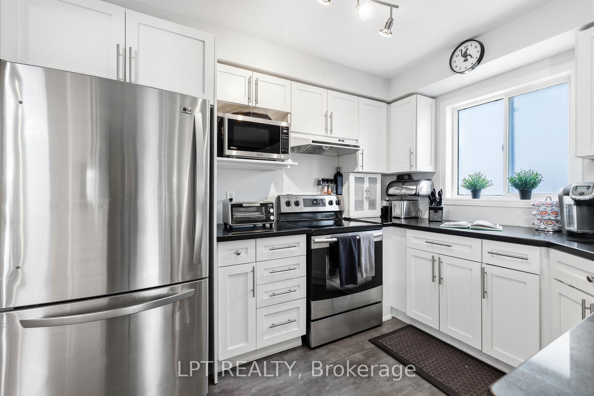 Photo 15 of 8 Burnaby Drive, Georgina, Keswick North — HOMEH