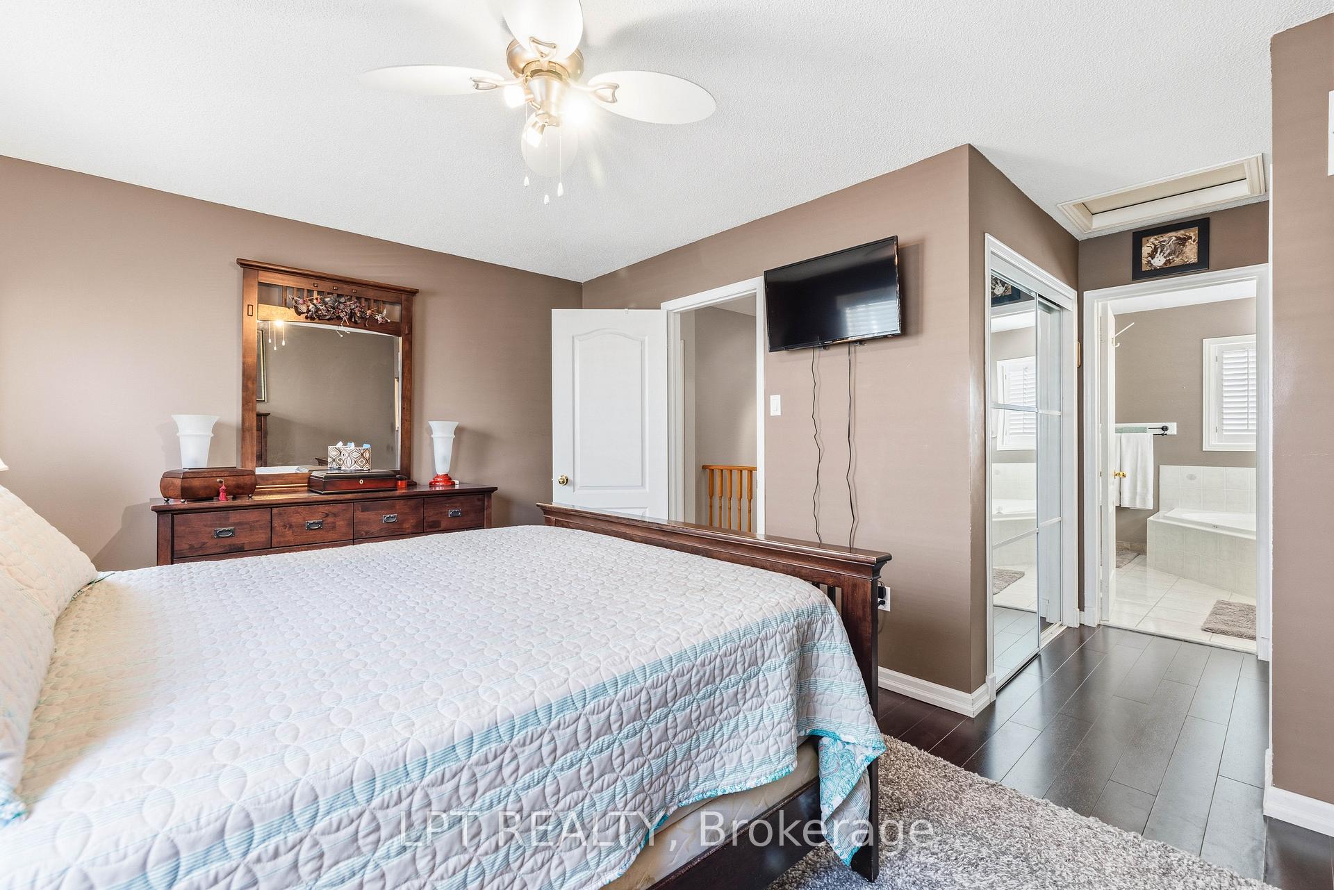 Photo 26 of 8 Burnaby Drive, Georgina, Keswick North — HOMEH