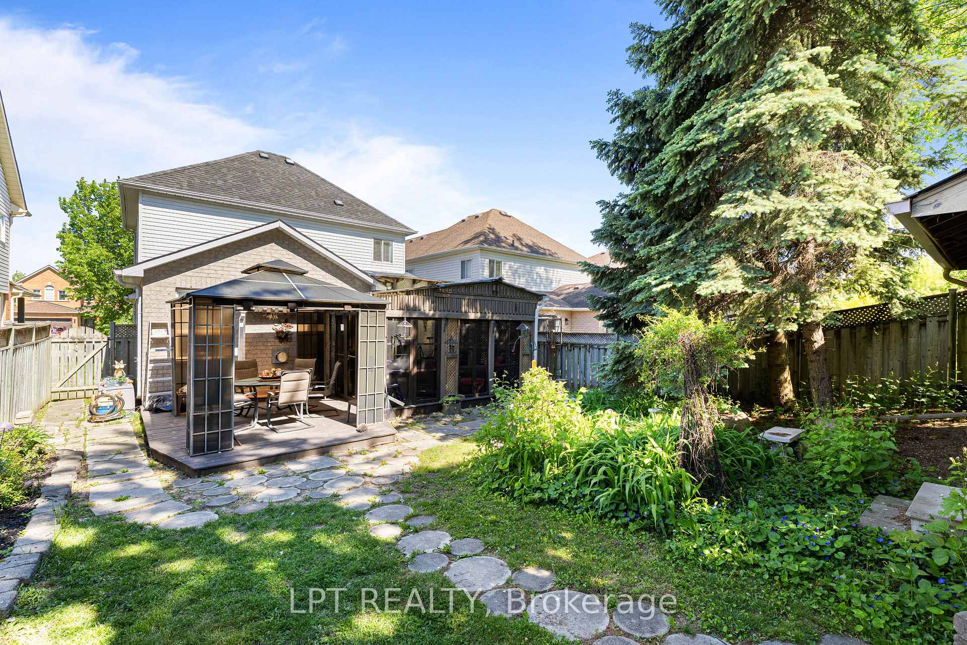 Photo 38 of 8 Burnaby Drive, Georgina, Keswick North — HOMEH