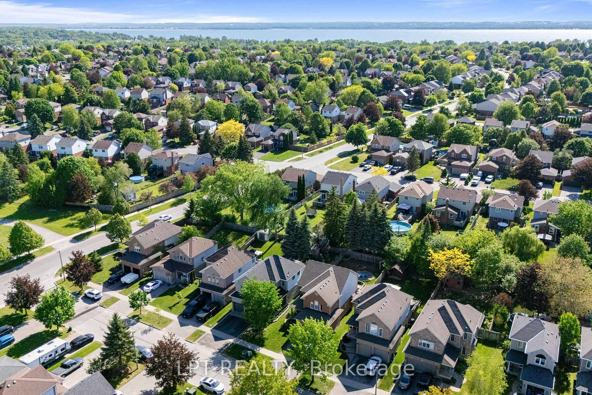 Photo 42 of 8 Burnaby Drive, Georgina, Keswick North — HOMEH