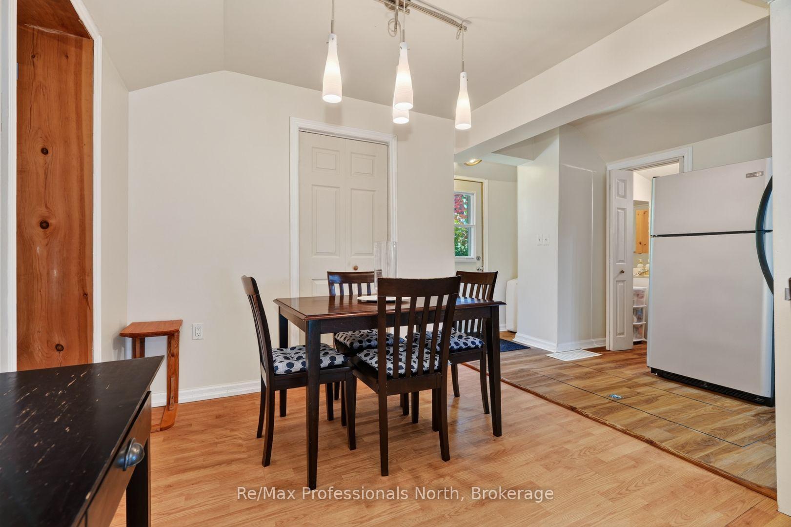 Photo 13 of 160 Isaac Street, Gravenhurst, Muskoka (S) — HOMEH