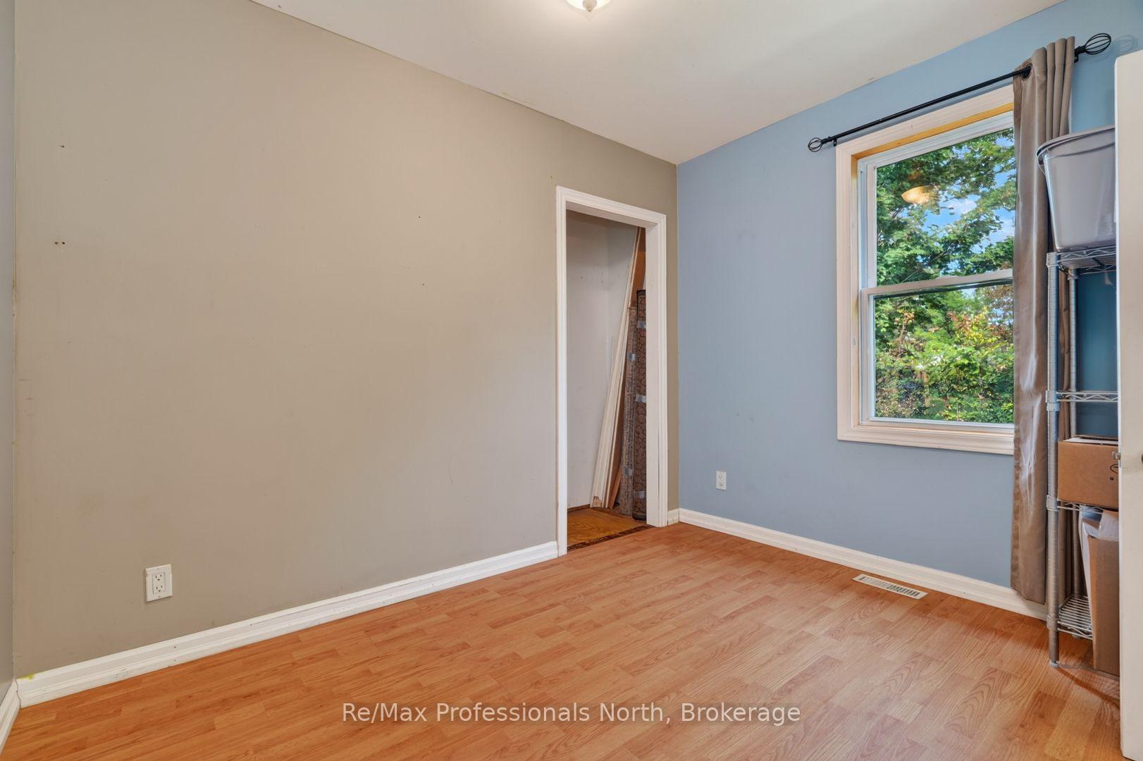 Photo 15 of 160 Isaac Street, Gravenhurst, Muskoka (S) — HOMEH