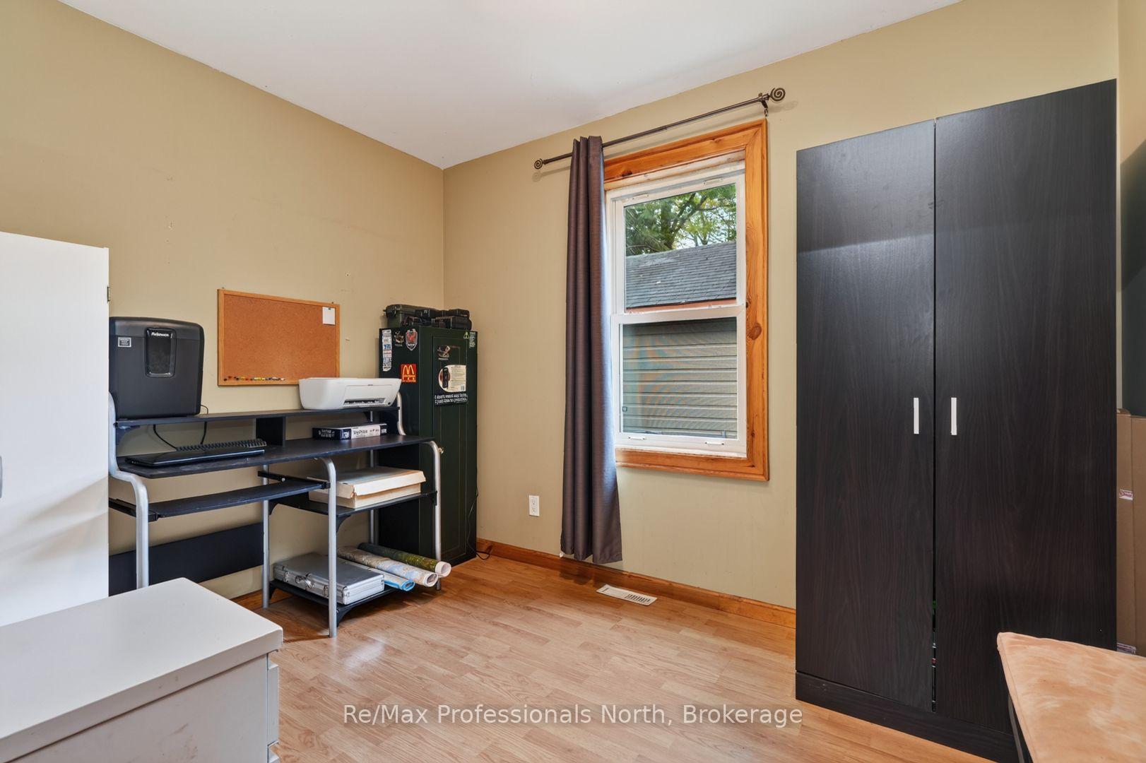 Photo 19 of 160 Isaac Street, Gravenhurst, Muskoka (S) — HOMEH