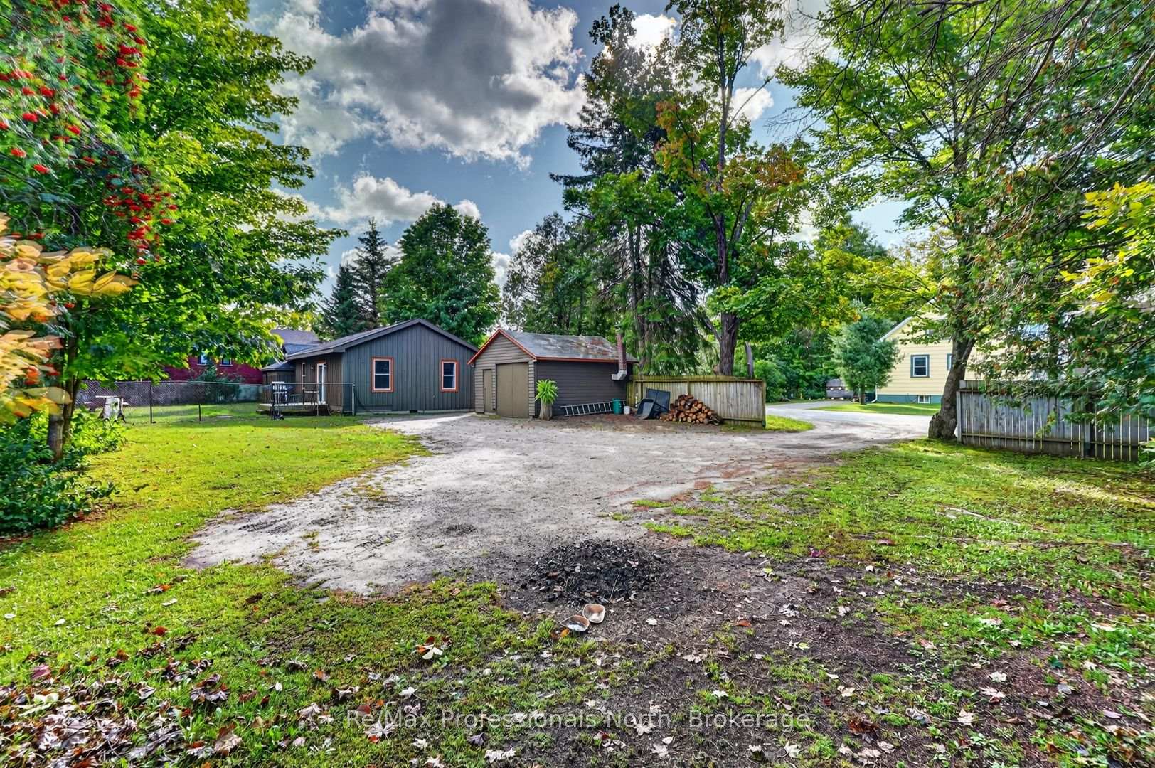 Photo 26 of 160 Isaac Street, Gravenhurst, Muskoka (S) — HOMEH