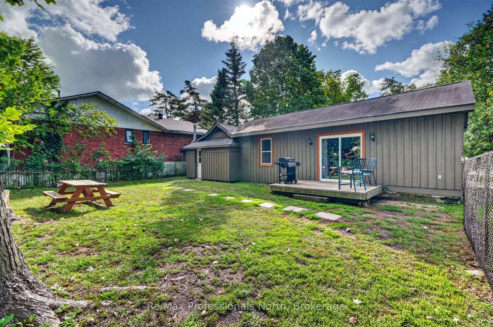 Photo 28 of 160 Isaac Street, Gravenhurst, Muskoka (S) — HOMEH