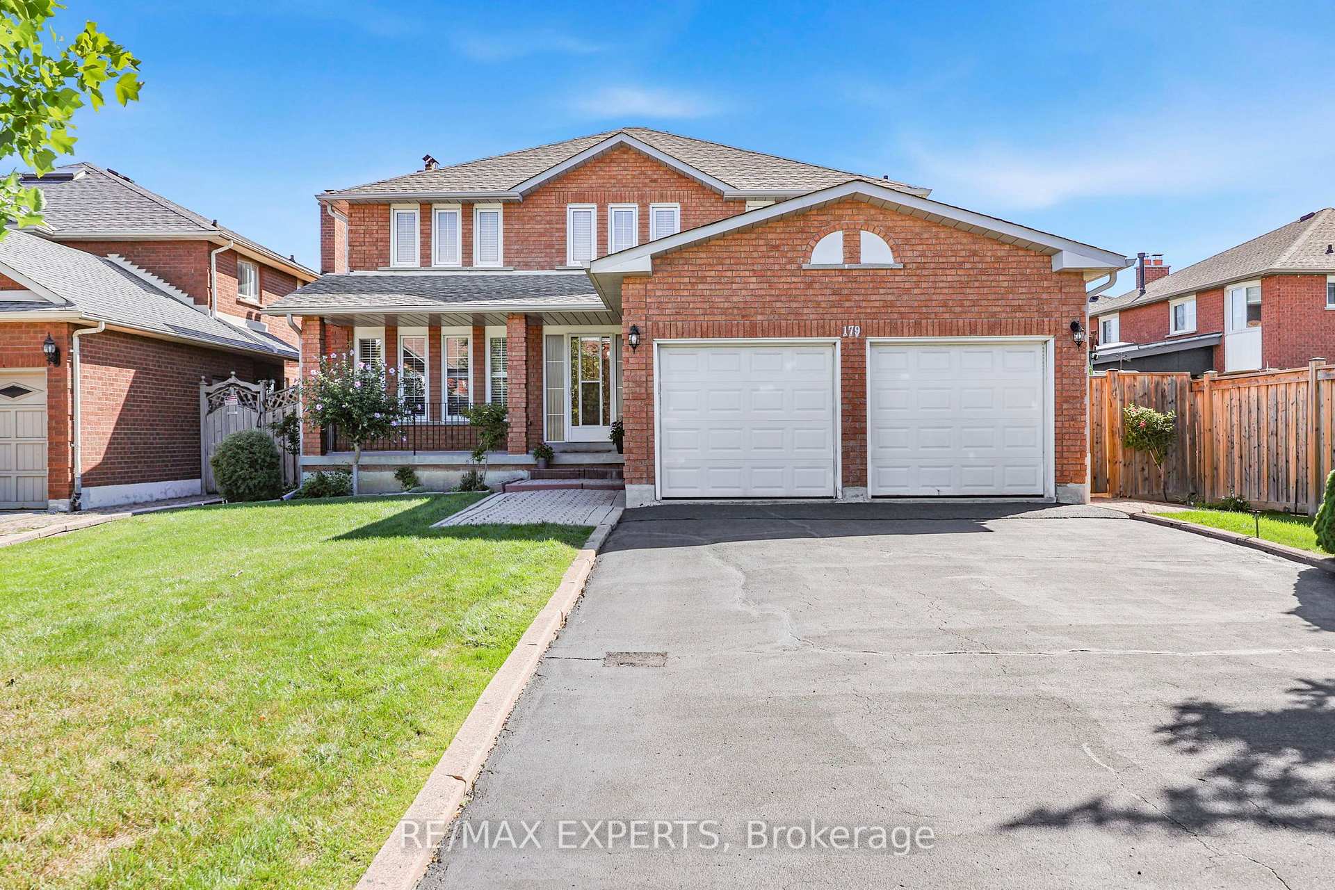 Photo 2 of 179 Bordeaux Drive, Vaughan, East Woodbridge — HOMEH