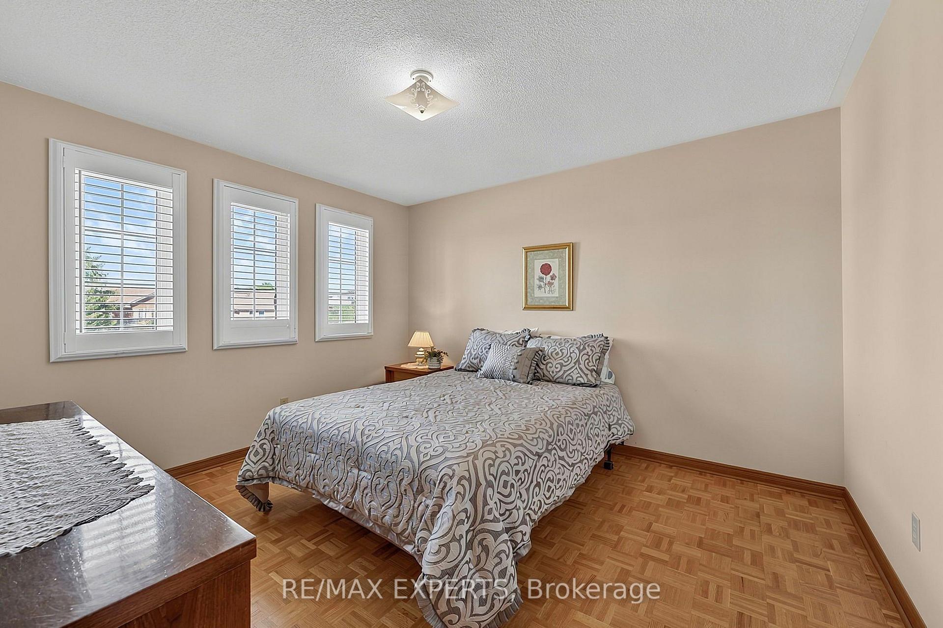 Photo 22 of 179 Bordeaux Drive, Vaughan, East Woodbridge — HOMEH