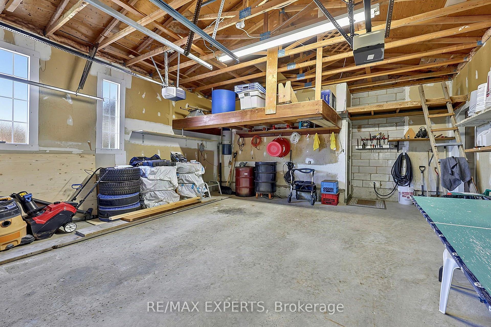 Photo 32 of 179 Bordeaux Drive, Vaughan, East Woodbridge — HOMEH