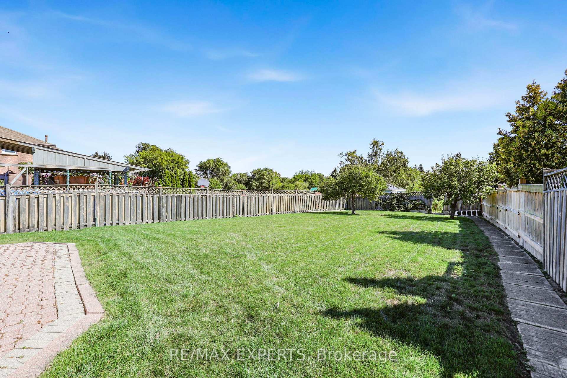 Photo 39 of 179 Bordeaux Drive, Vaughan, East Woodbridge — HOMEH