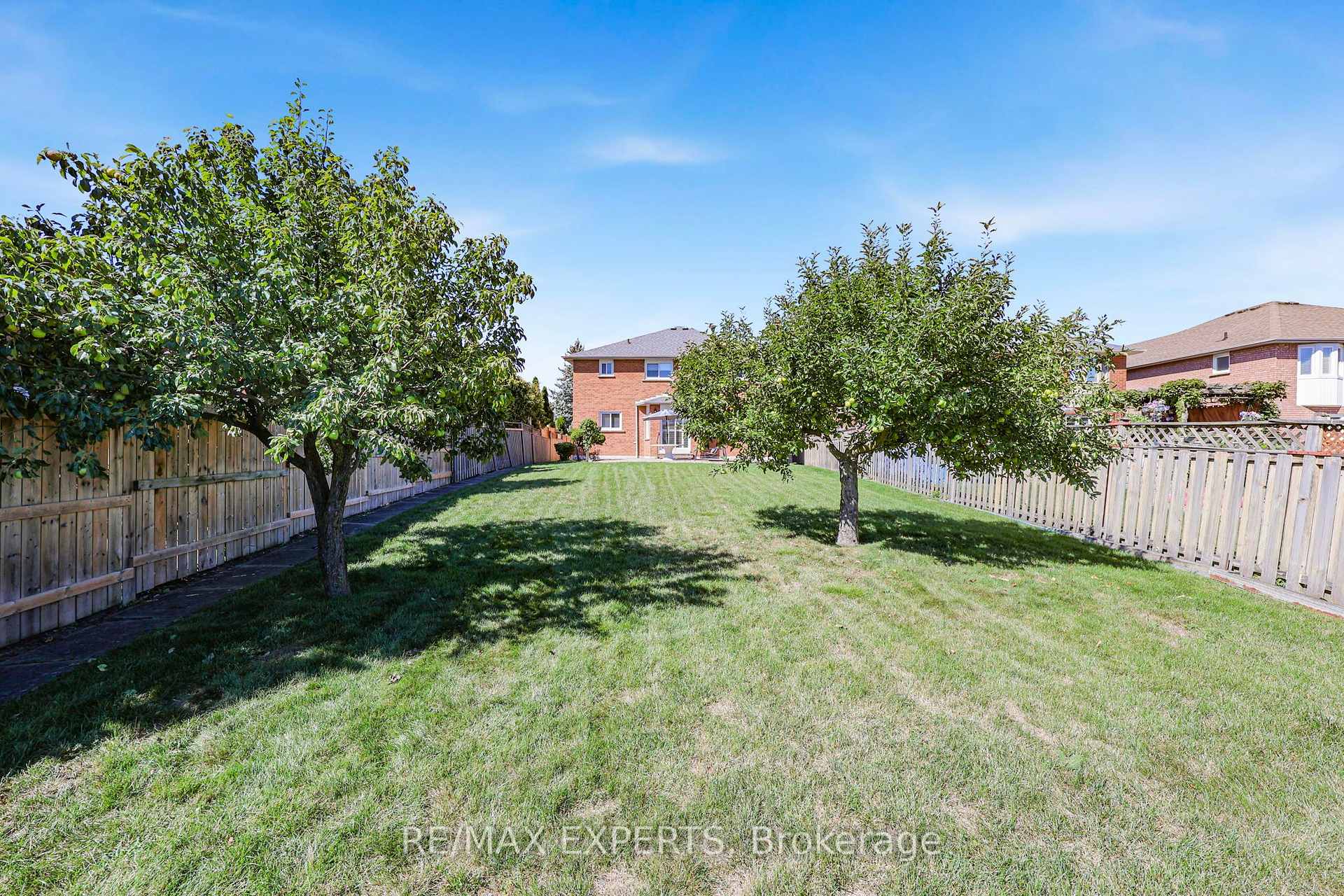 Photo 41 of 179 Bordeaux Drive, Vaughan, East Woodbridge — HOMEH