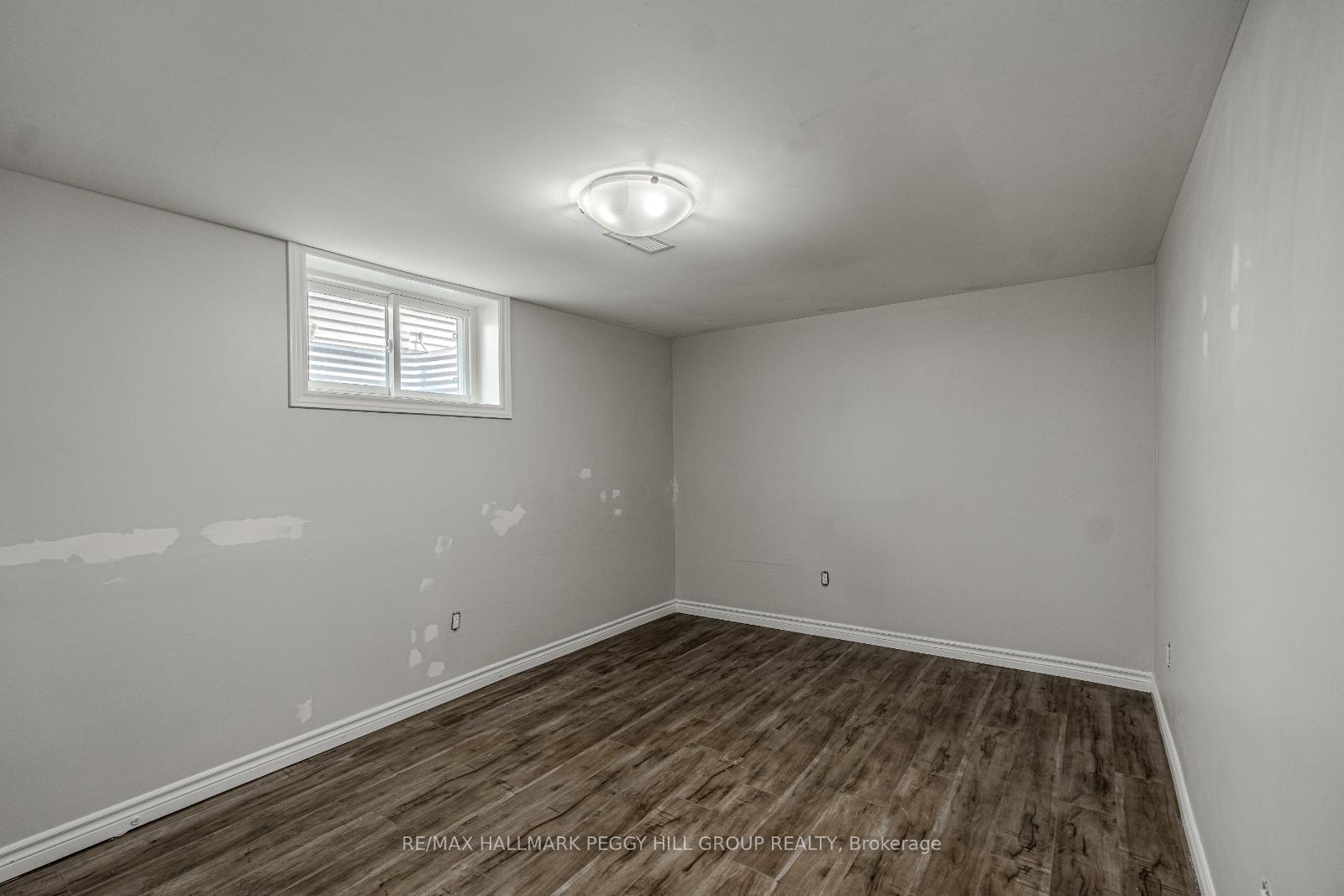 Photo 6 of Unit 1, 39 Laurie Crescent, Barrie, Wellington — HOMEH