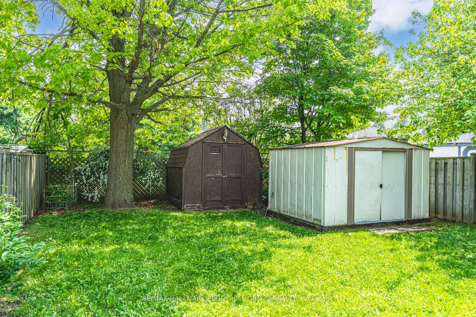 Photo 11 of Unit 1, 39 Laurie Crescent, Barrie, Wellington — HOMEH