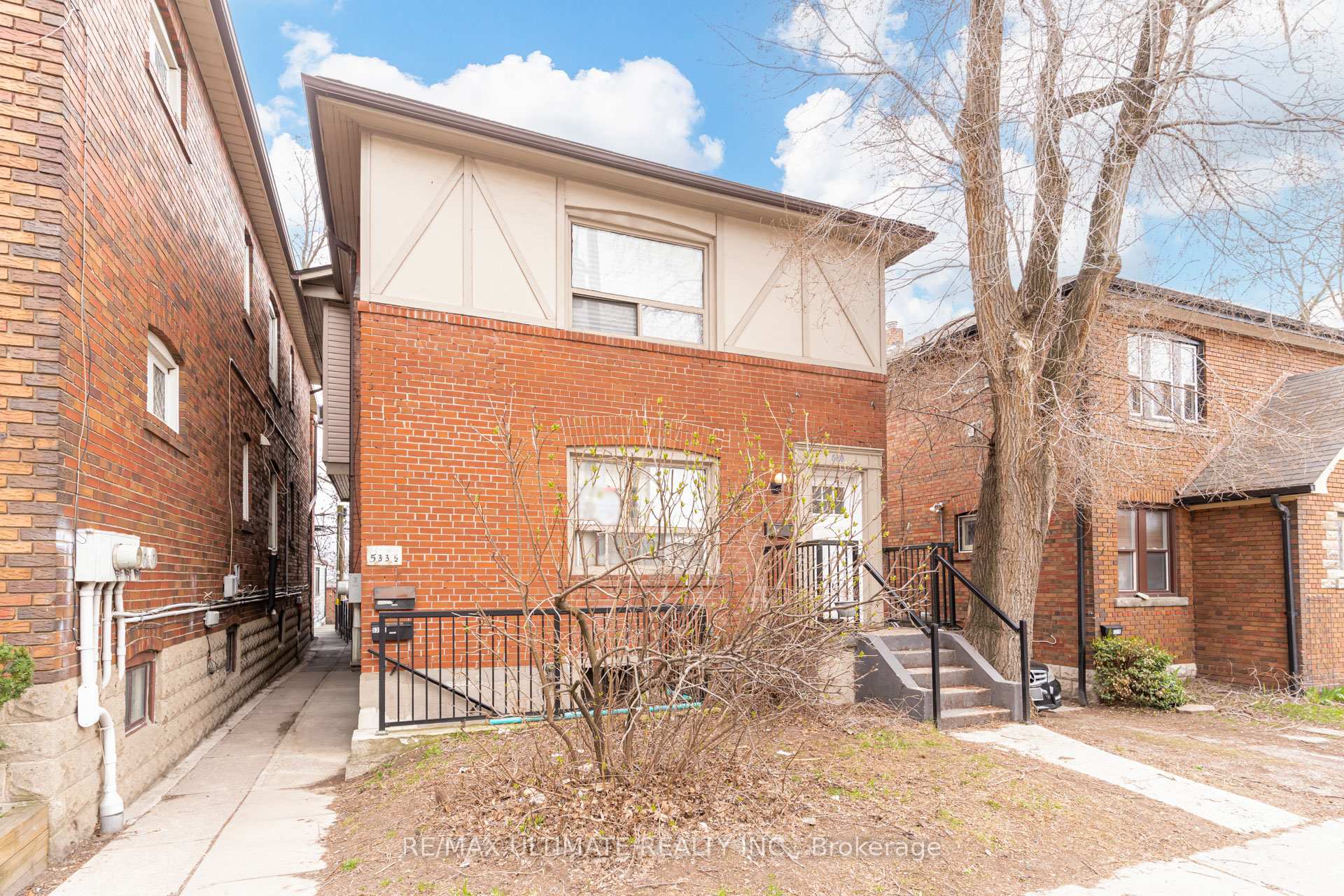 Photo 3 of 533 Kingston Road, Toronto, The Beaches — HOMEH