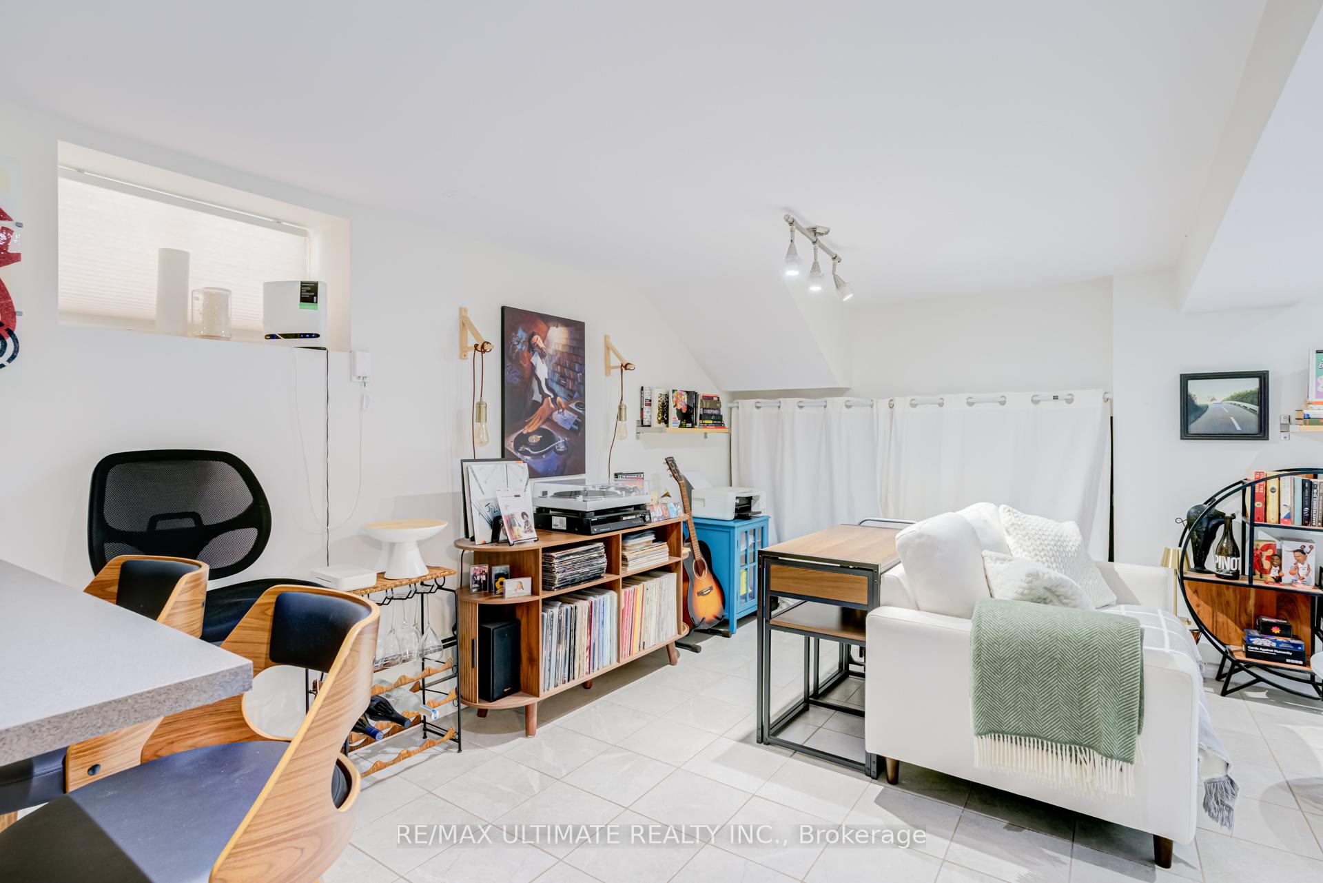 Photo 12 of 533 Kingston Road, Toronto, The Beaches — HOMEH