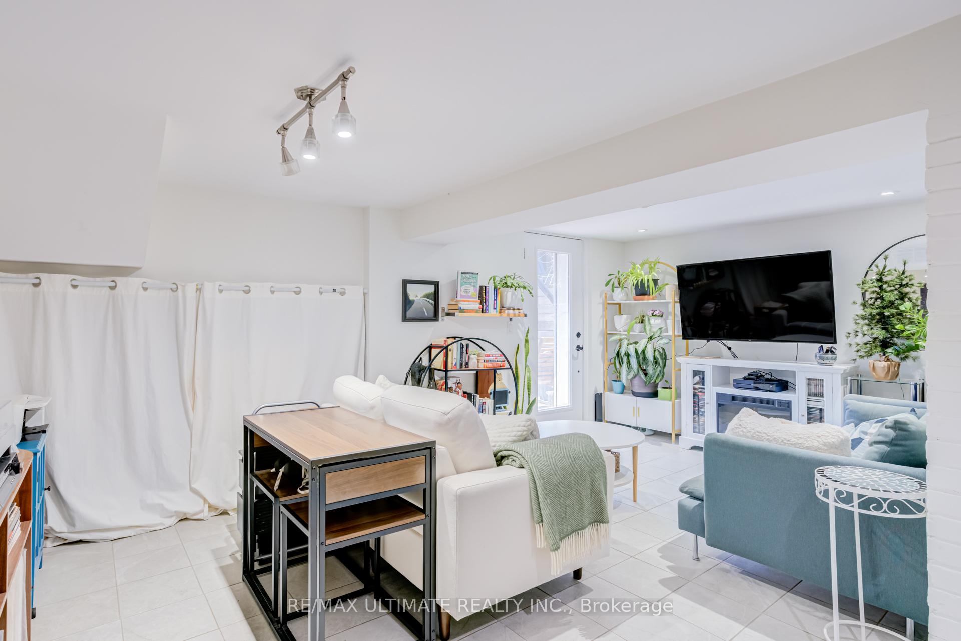Photo 13 of 533 Kingston Road, Toronto, The Beaches — HOMEH