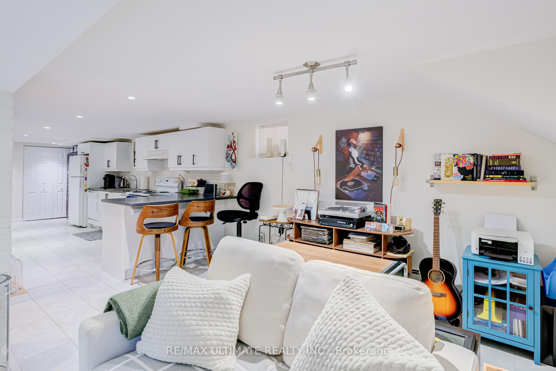 Photo 14 of 533 Kingston Road, Toronto, The Beaches — HOMEH