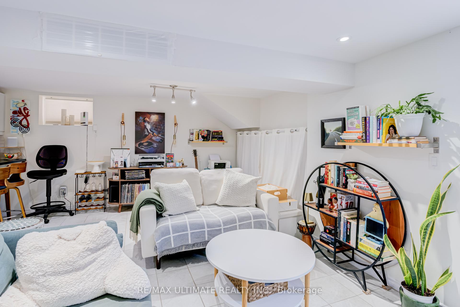 Photo 19 of 533 Kingston Road, Toronto, The Beaches — HOMEH