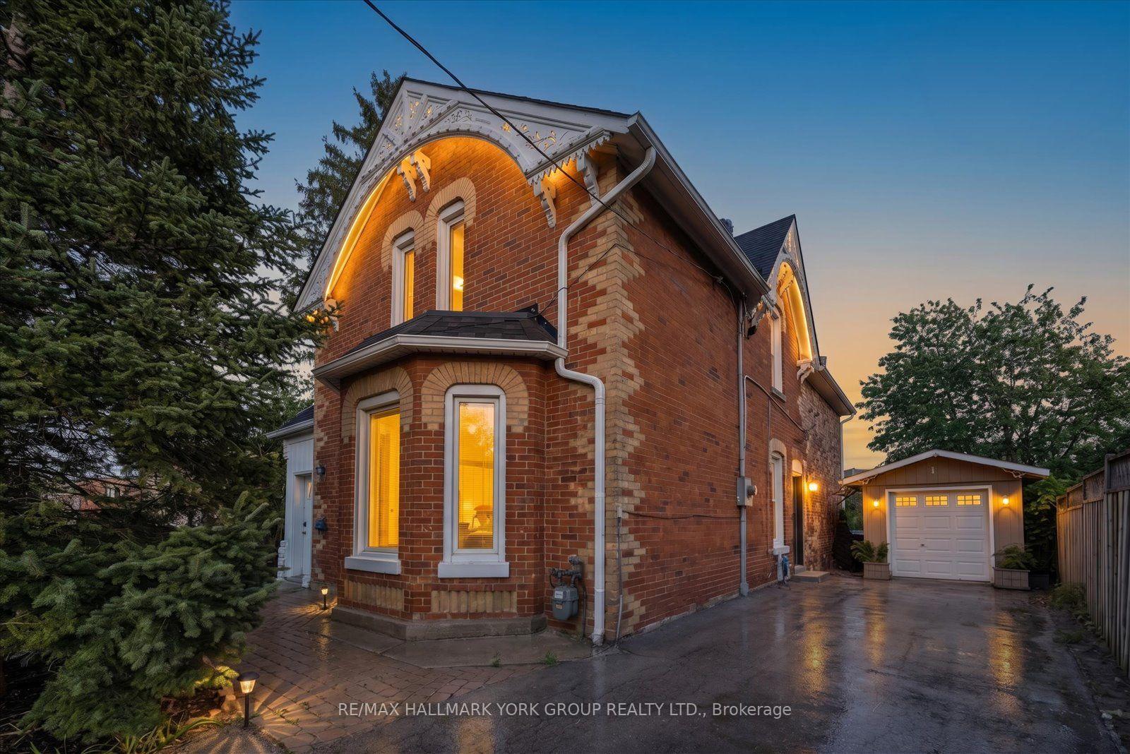 Front of 16 Scarboro Street